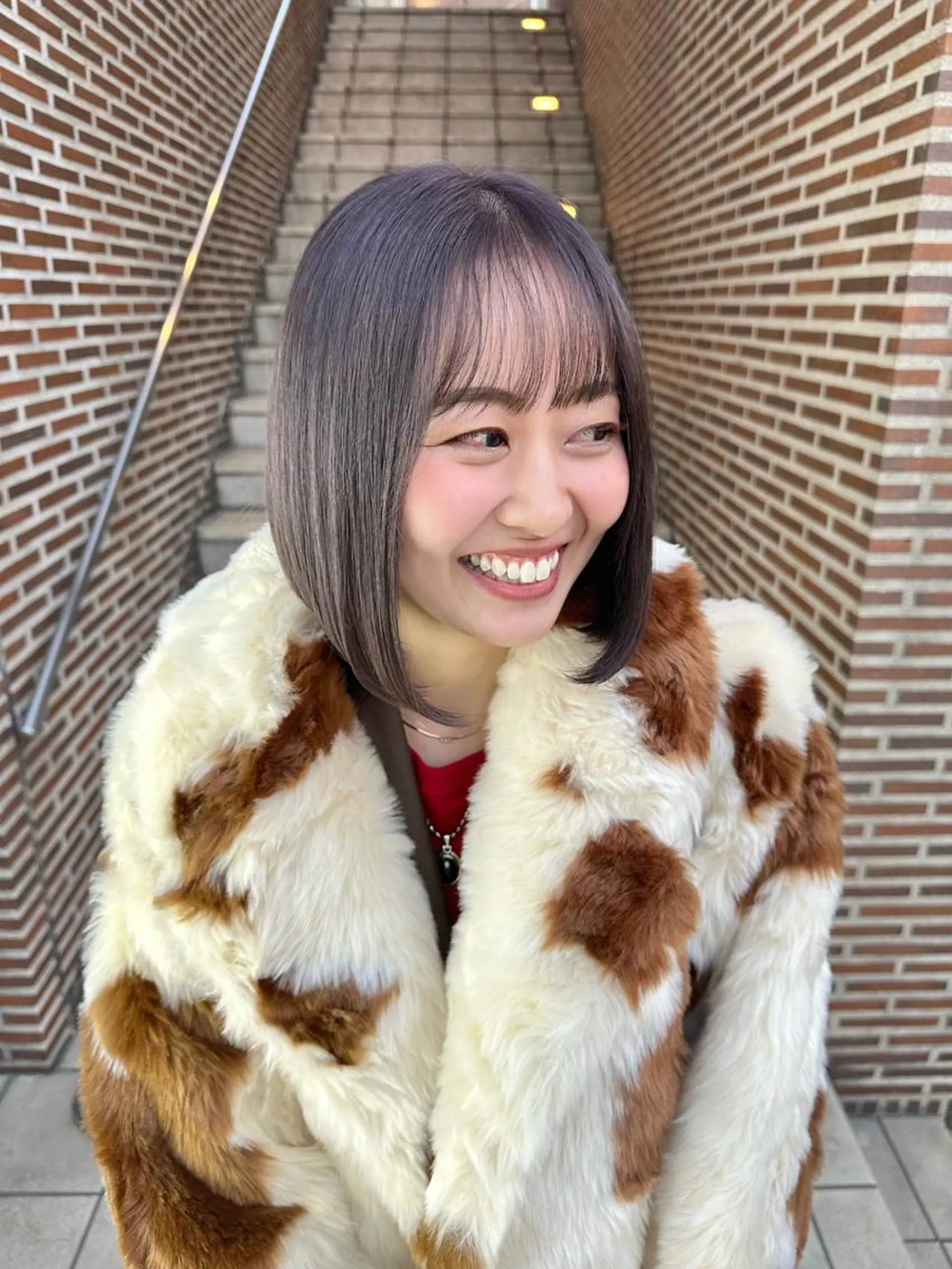 カラー ヤクシジ レンのヘアスタイル