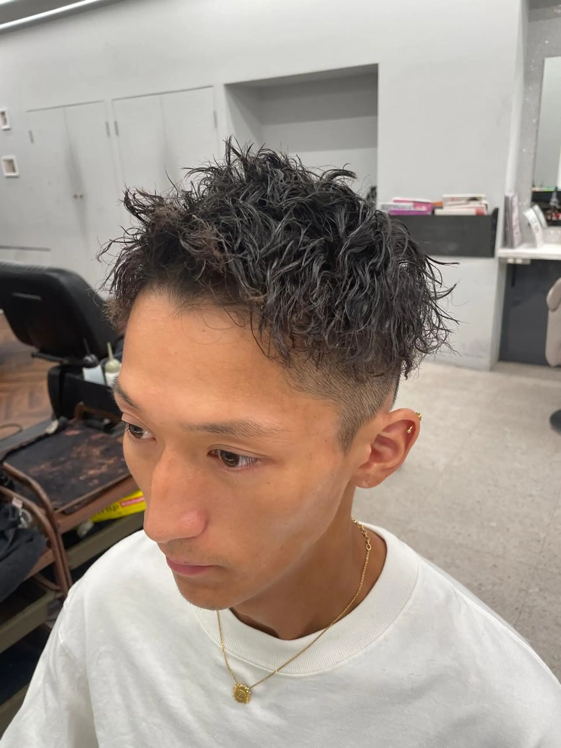 ショート パーマ メンズ メンズスタイリスト✨ 助川龍哉のヘアスタイル