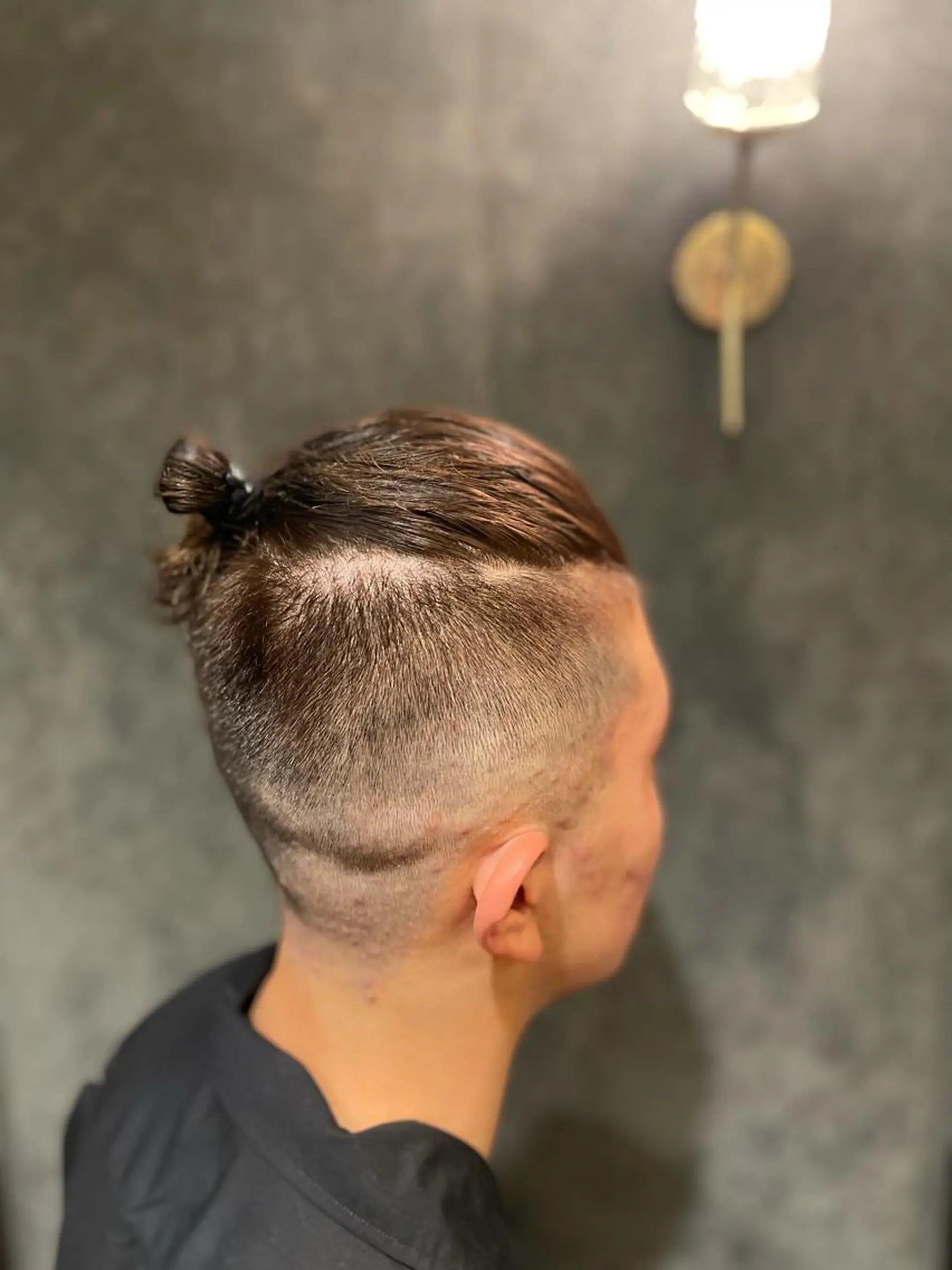 ミディアム パーマ メンズ マンバンヘア カット指名No1漆原 聡のヘアスタイル