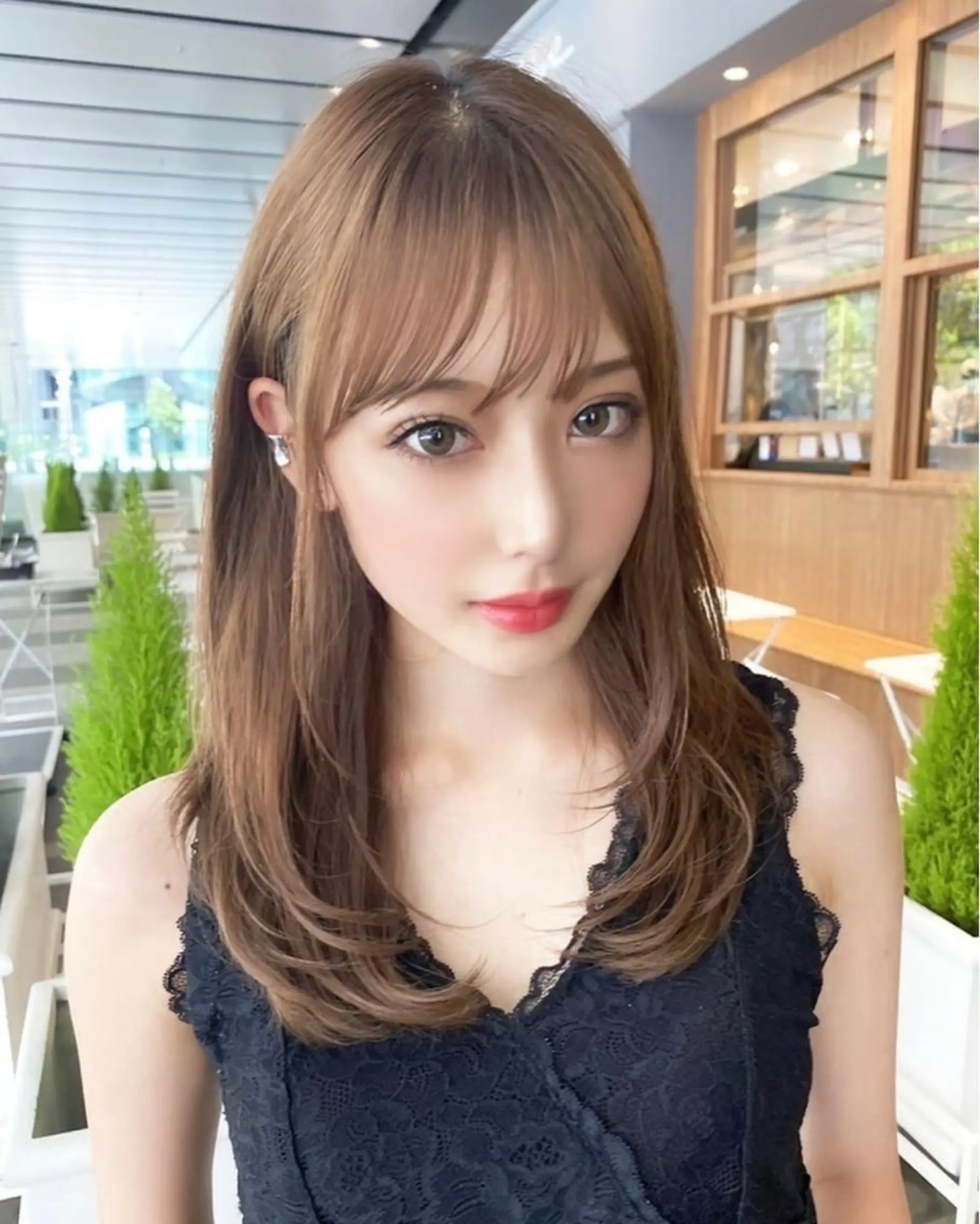 セミロング カラー 酒井 里穂のヘアスタイル