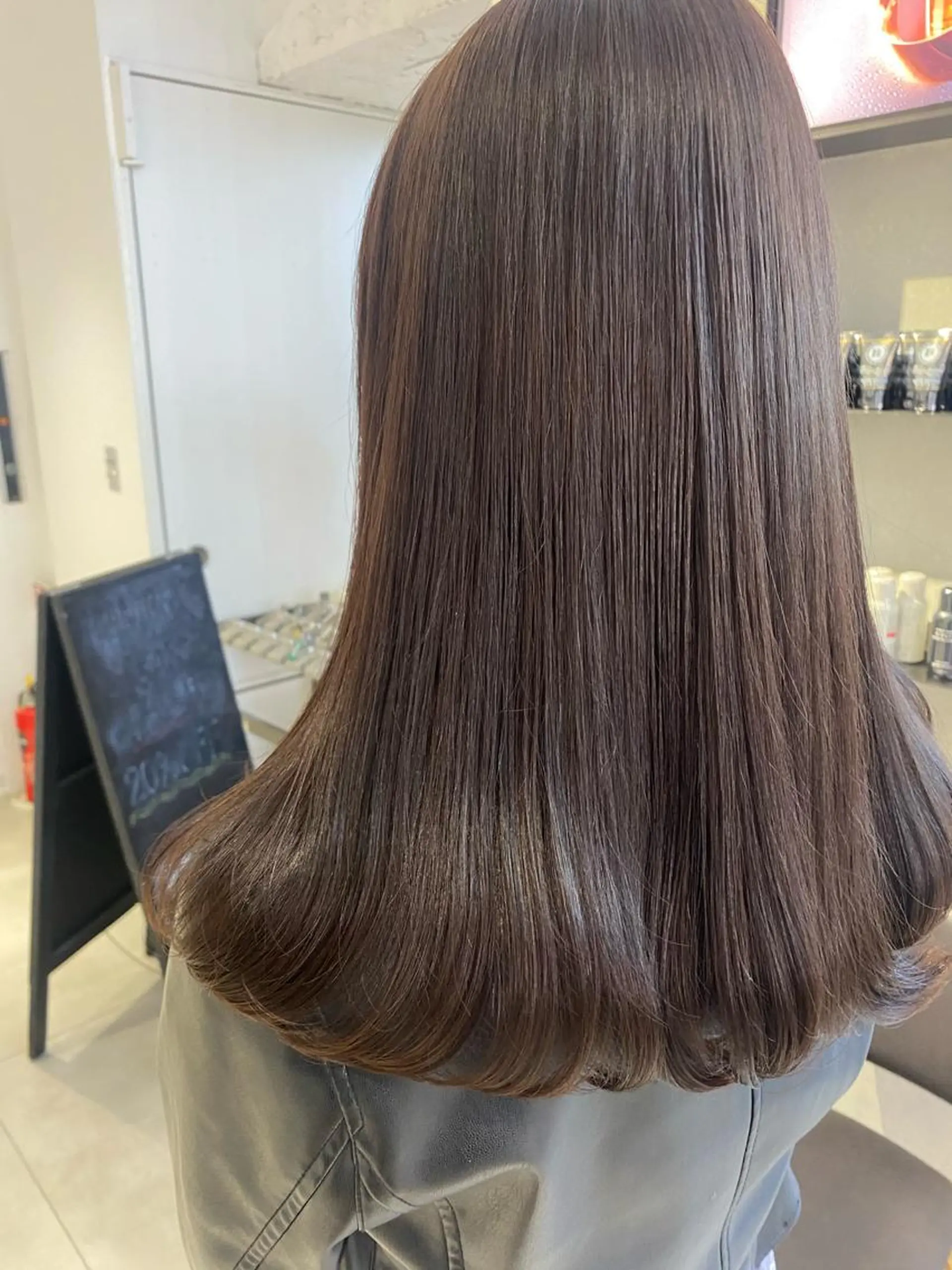 カラー ブリーチ ブリーチなしカラー ヘアカラー トリートメント 【似合わせ提案】鈴木 舞のネイルデザイン