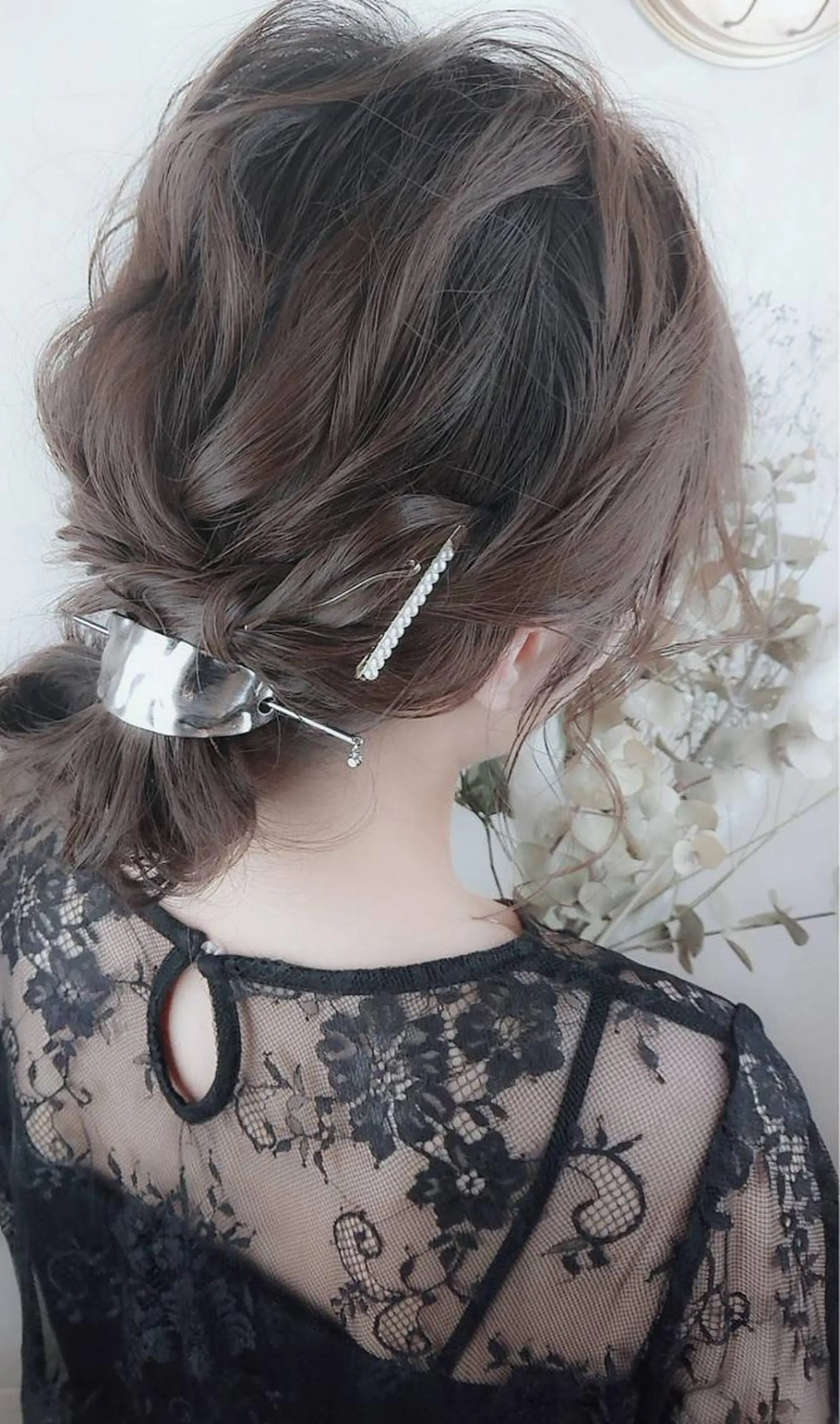 セミロング カレンダー 弁天町Tomoのヘアスタイル