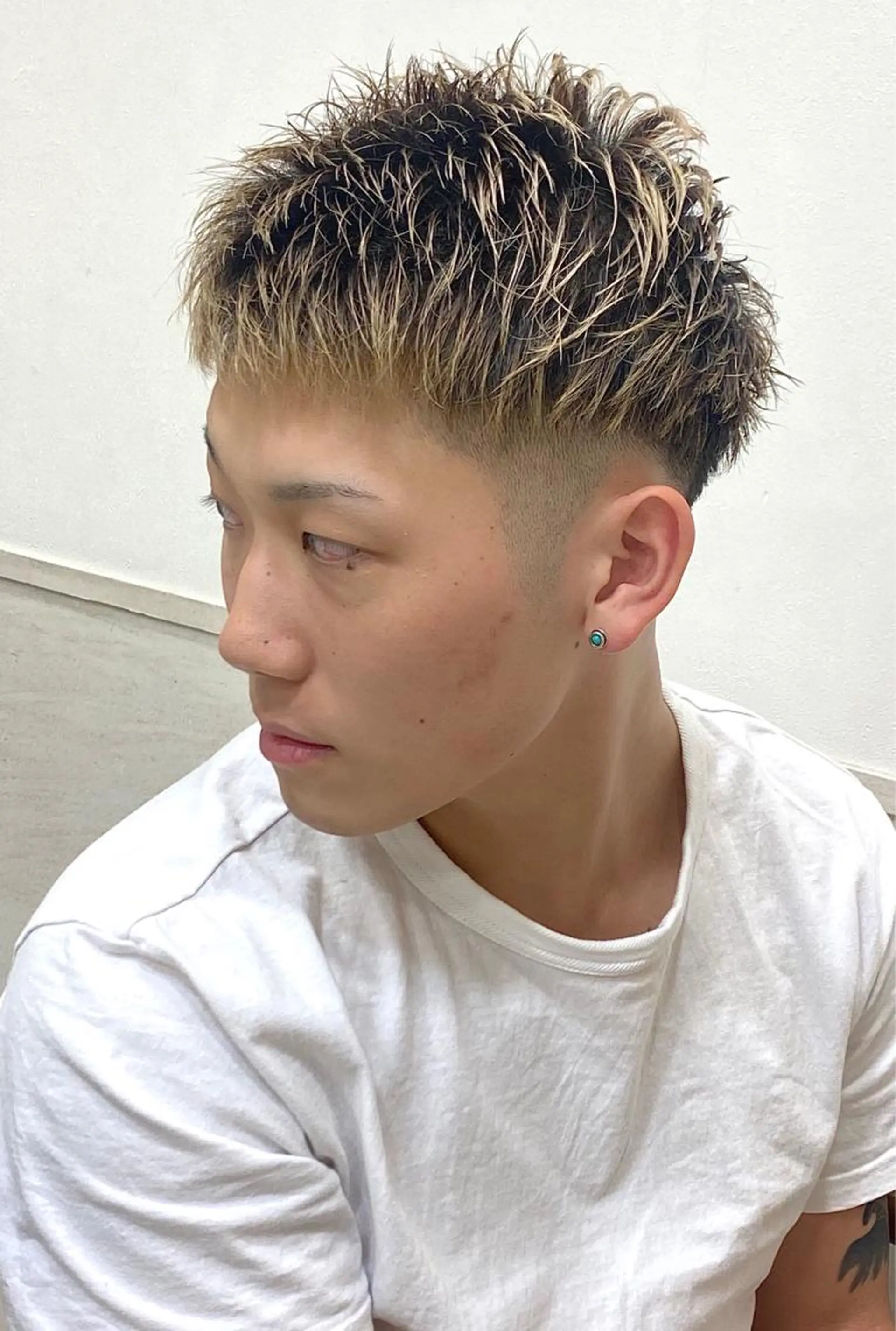 ショート メンズ フェードカット ツーブロック 刈り上げ フジムラ ヒロタカのヘアスタイル