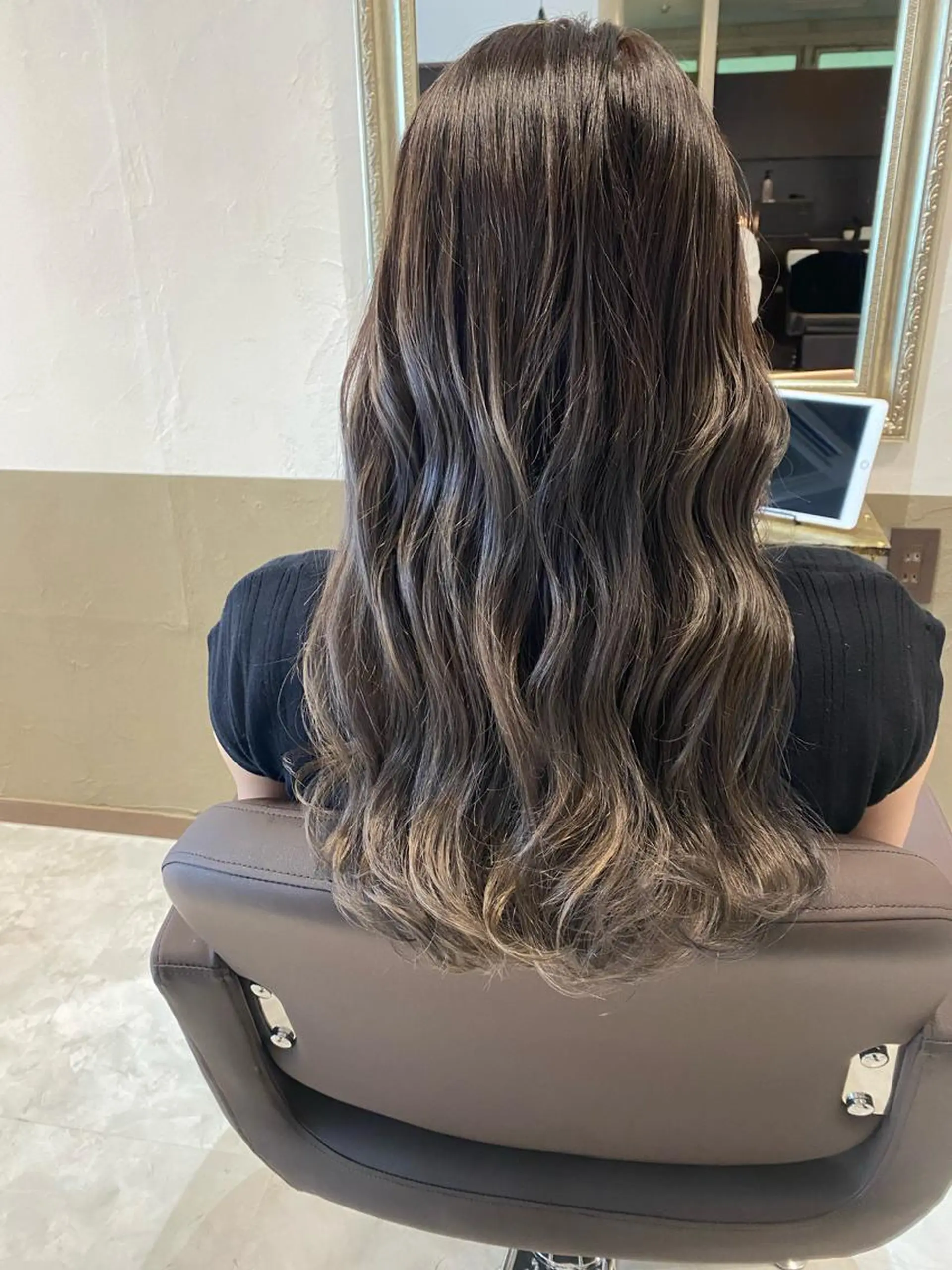 ロング カラー 坂井田 浩樹のヘアスタイル