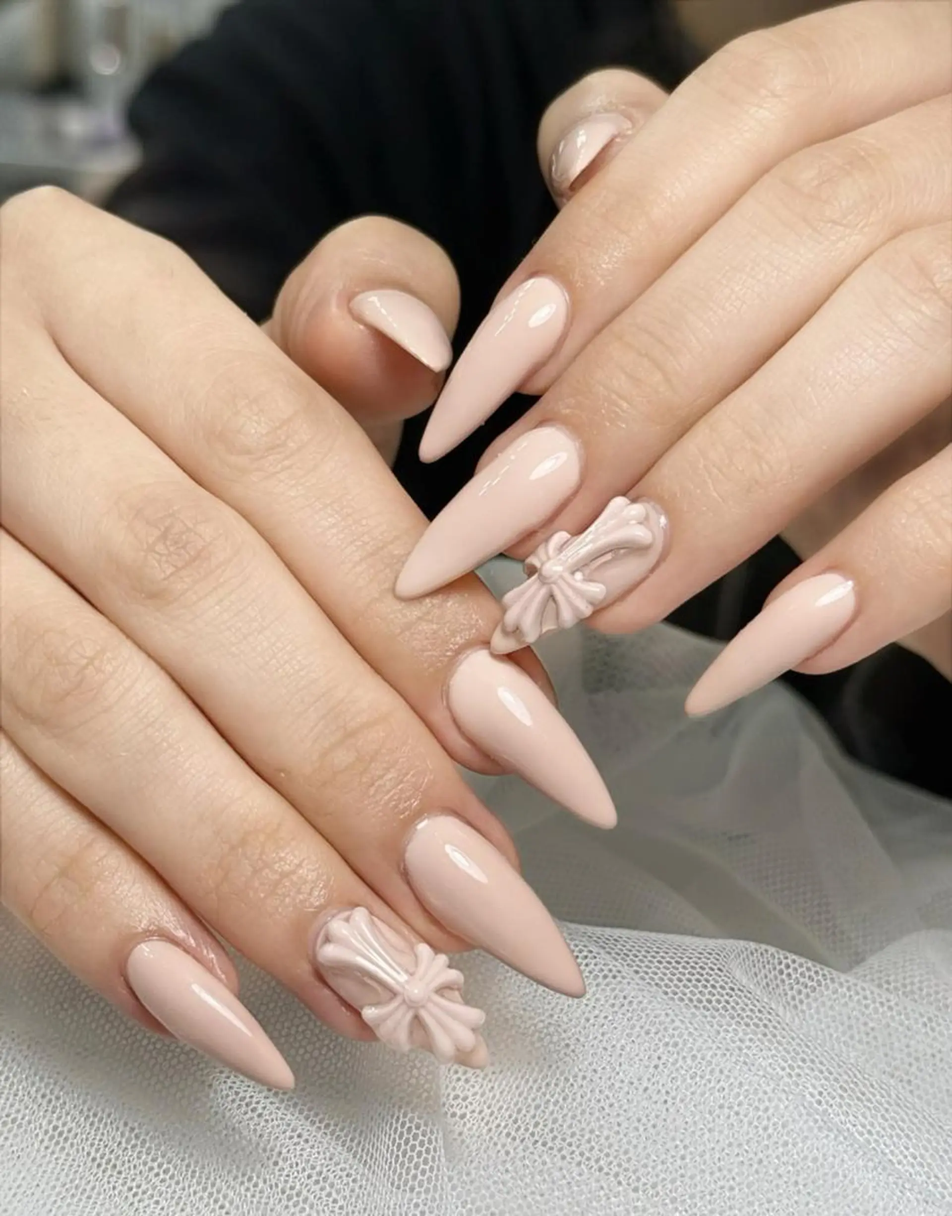 ロング カラー ベージュカラー グラデーションカラー ピンクカラー 韓国風ヘア ハンドネイル Bling Salonのネイルデザイン