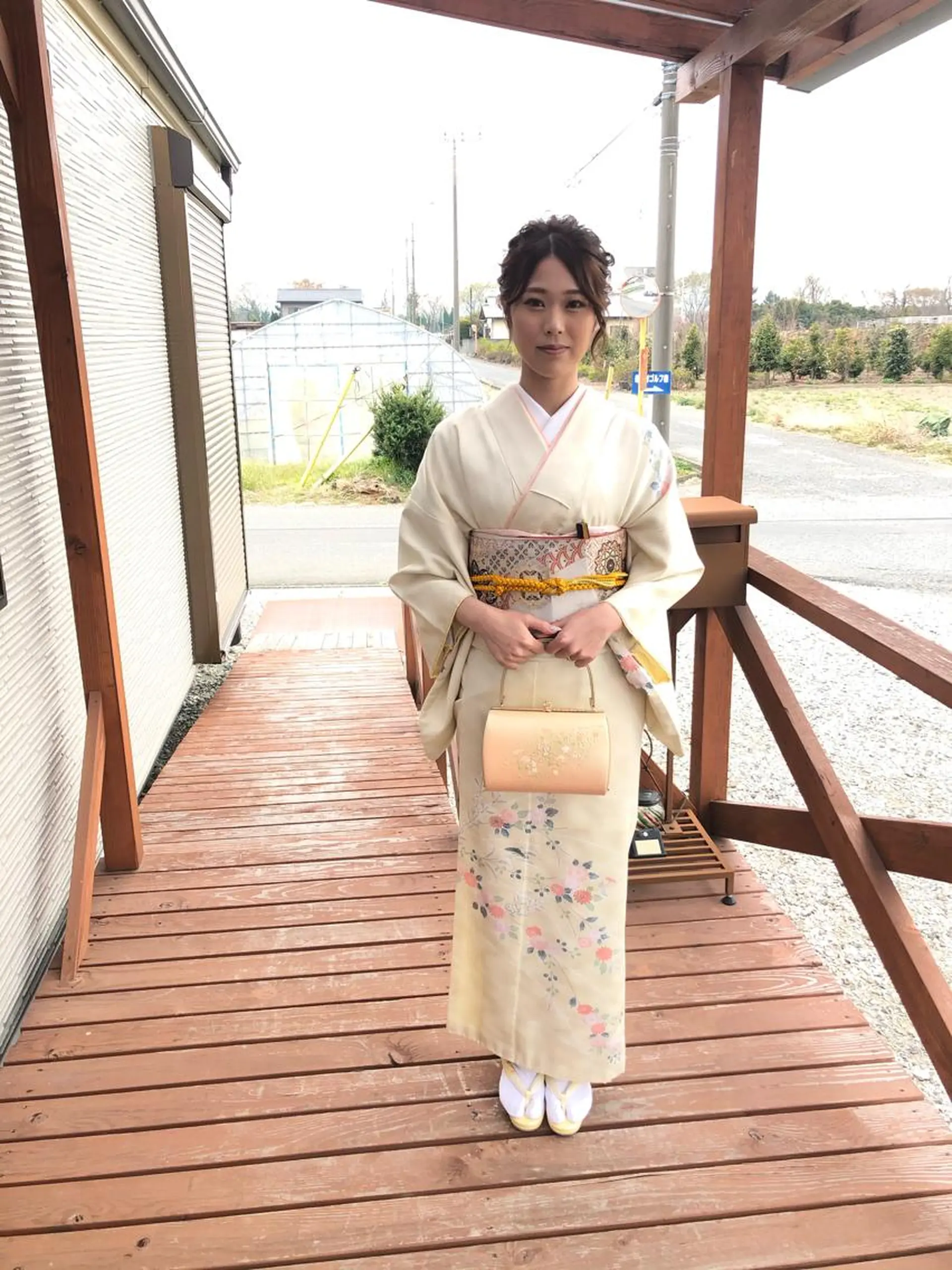 セミロング ヘアアレンジ 田中 佐枝子のヘアスタイル