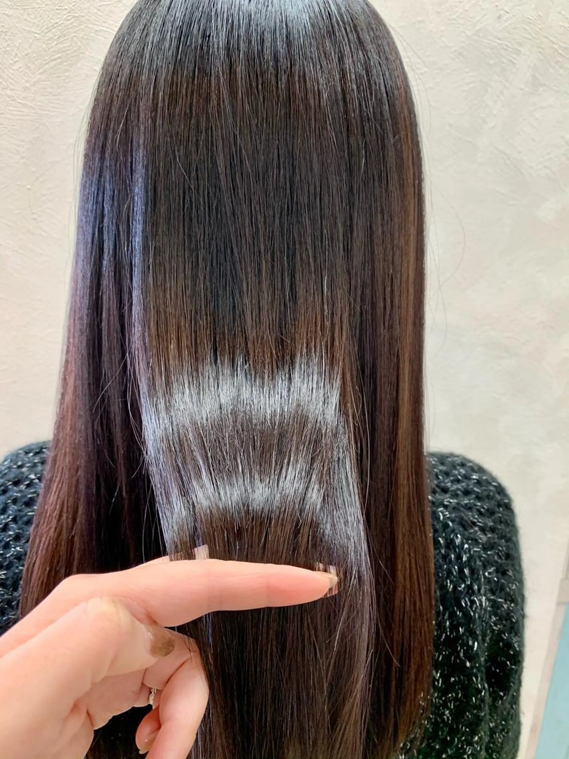 ロング 加藤 遥花のヘアスタイル