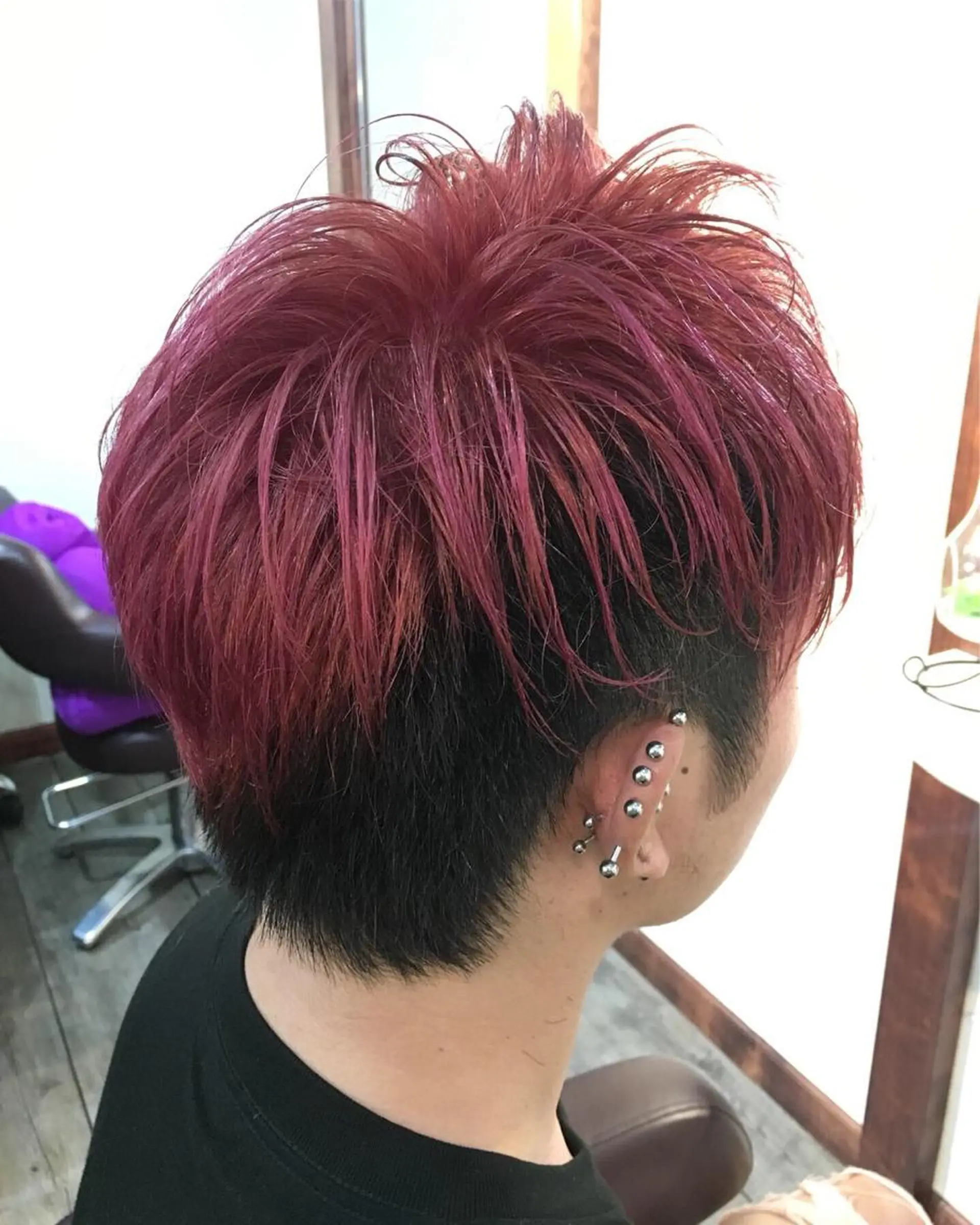 ショート カラー 鈴木 英治のヘアスタイル