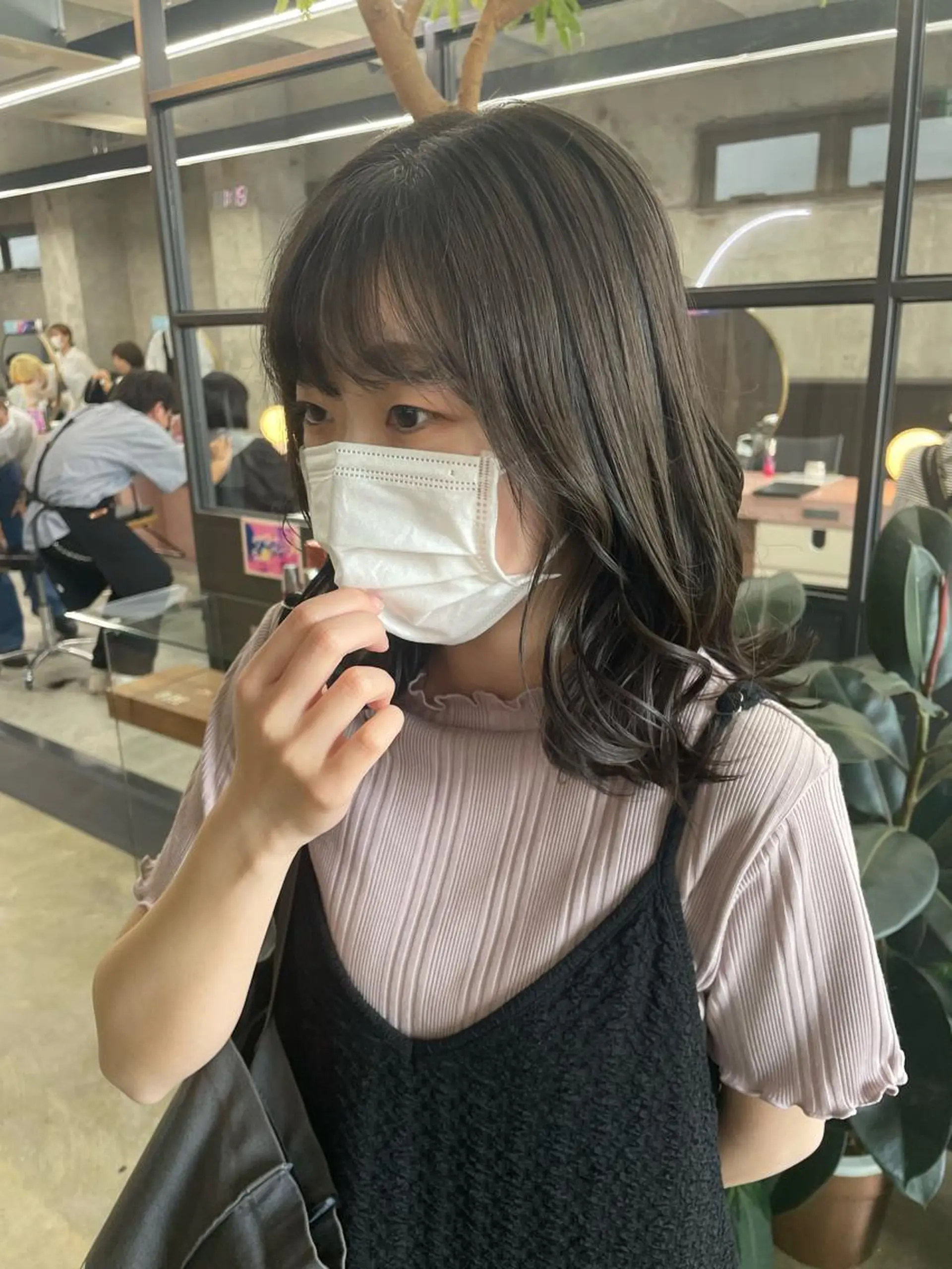 セミロング 鈴木瑛里/ブロンド ベージュ/男女のヘアスタイル