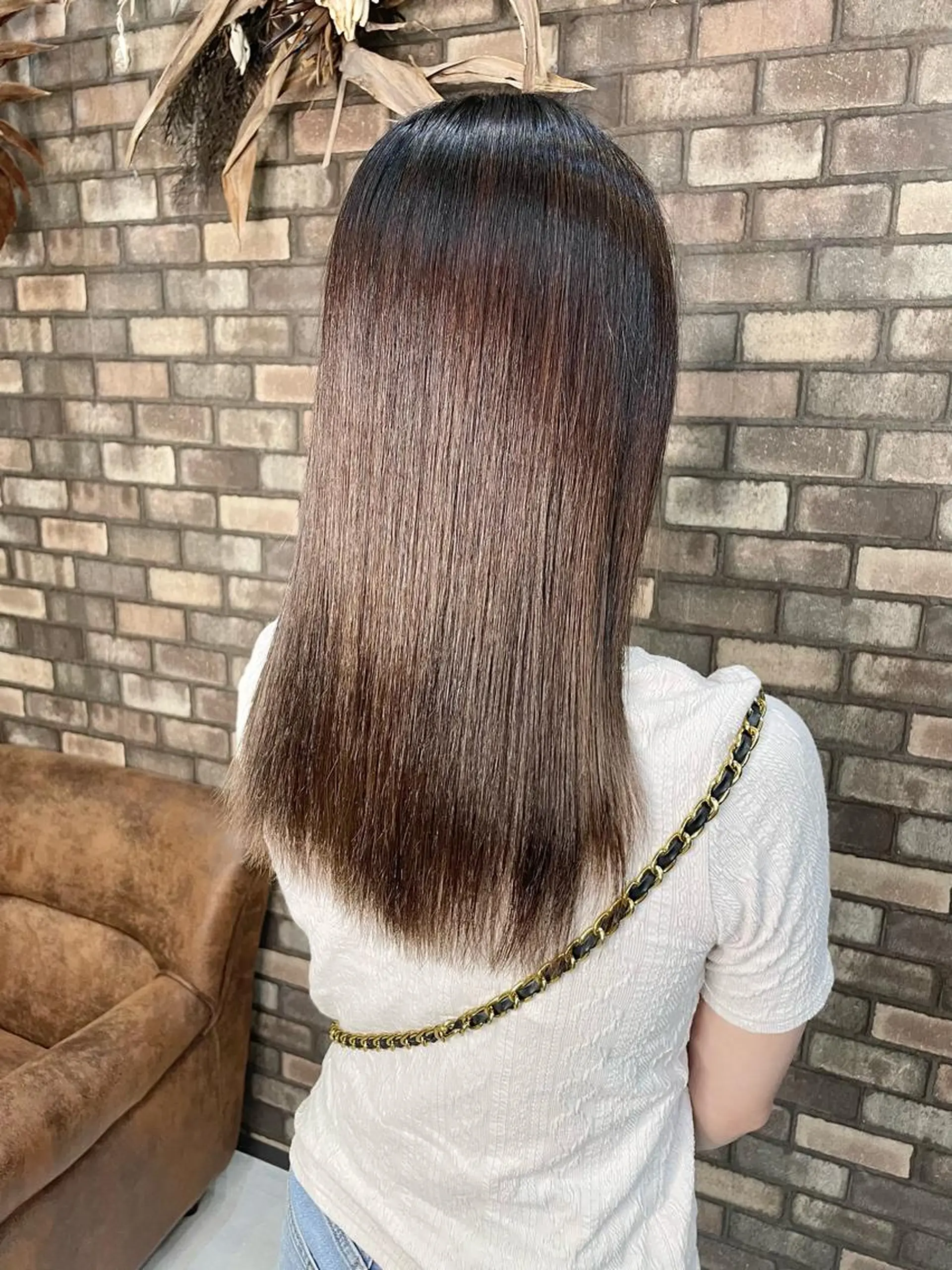 セミロング 縮毛矯正 🔷ブリーチバレイヤ ージュ🔷飯野達也のヘアスタイル