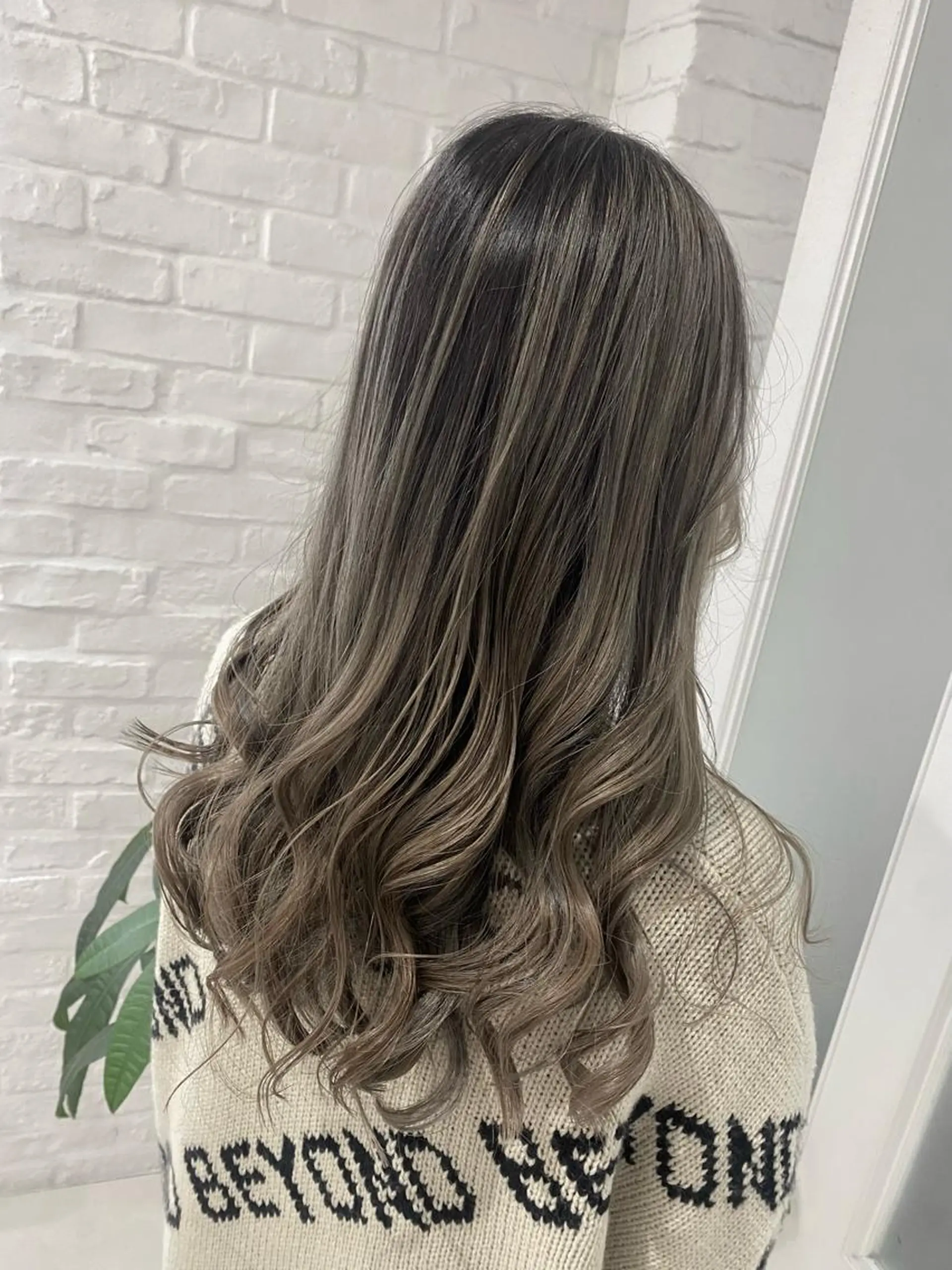 ロング カラー ヘアカラー Ida Akaneのヘアスタイル