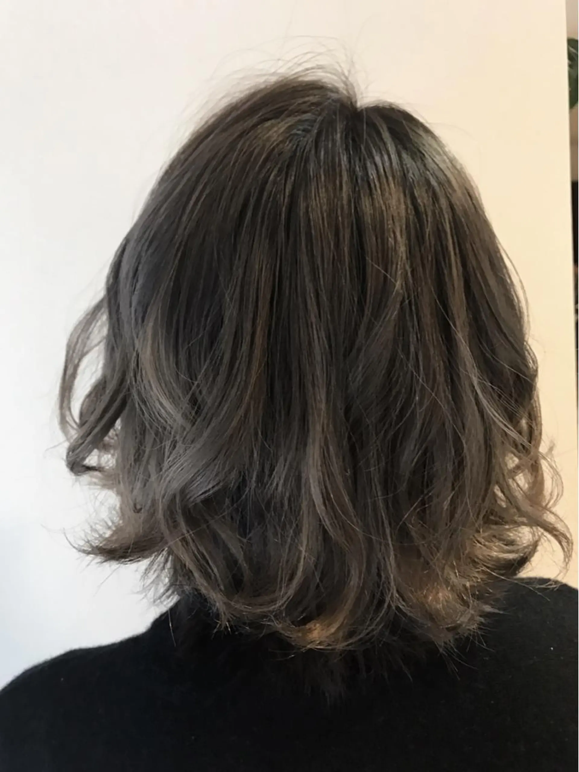 ミディアム カラー パーマ、髪質改善 川崎祐介のヘアスタイル