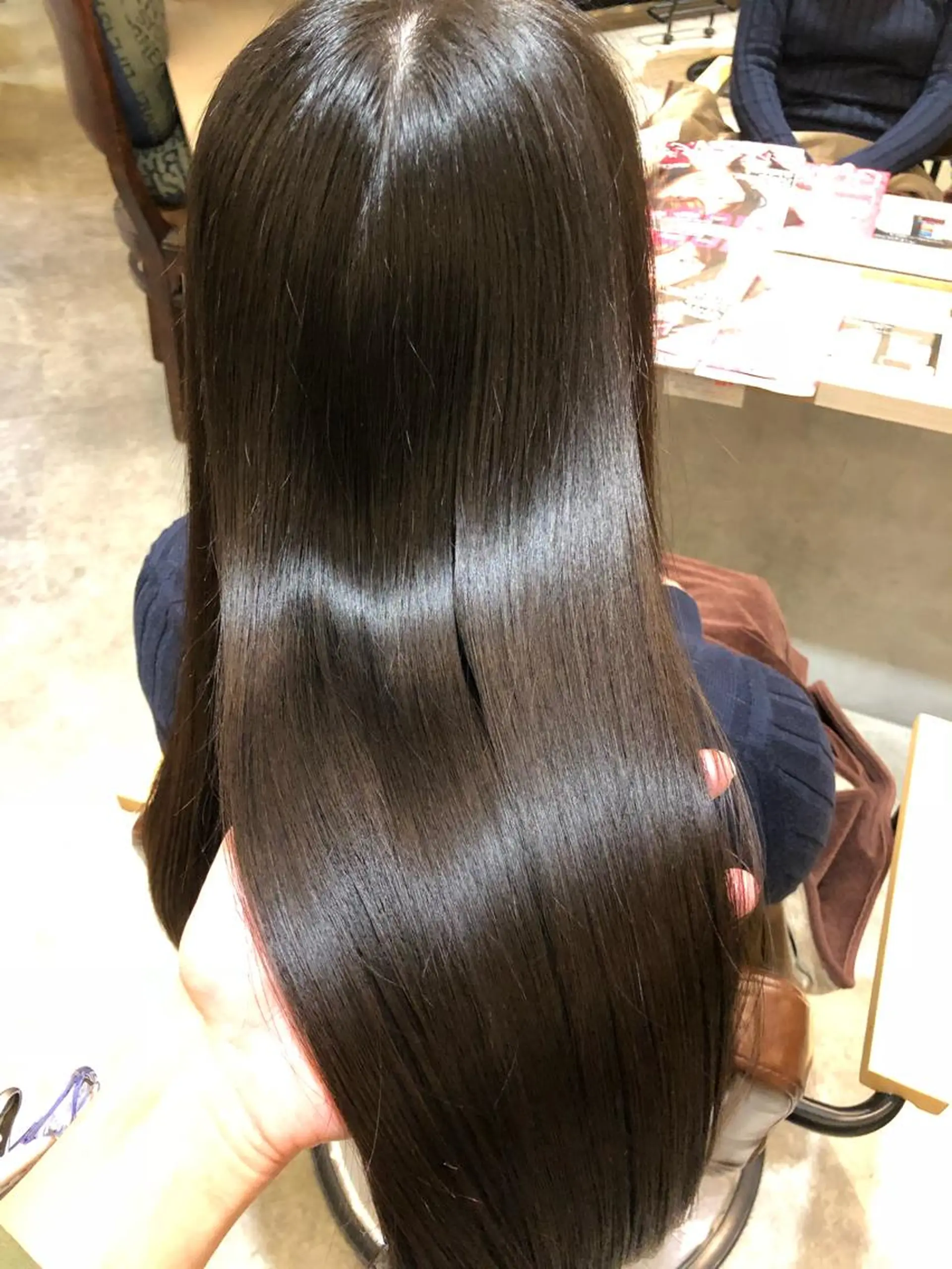 ロング ブリーチカラー🌈 石垣翔太のヘアスタイル