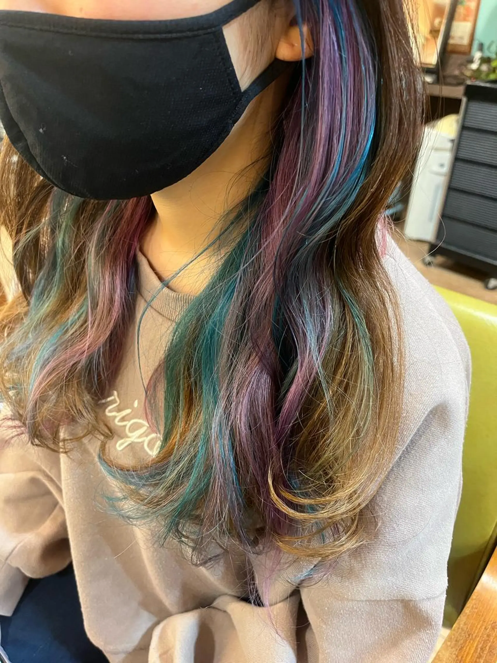 セミロング カラー アッシュ バレイヤージュ ミストバング ベージュカラー ブリーチ カット ヘアカラー トリートメント 原宿サロン代表 デザインカラー伊藤卓のヘアスタイル