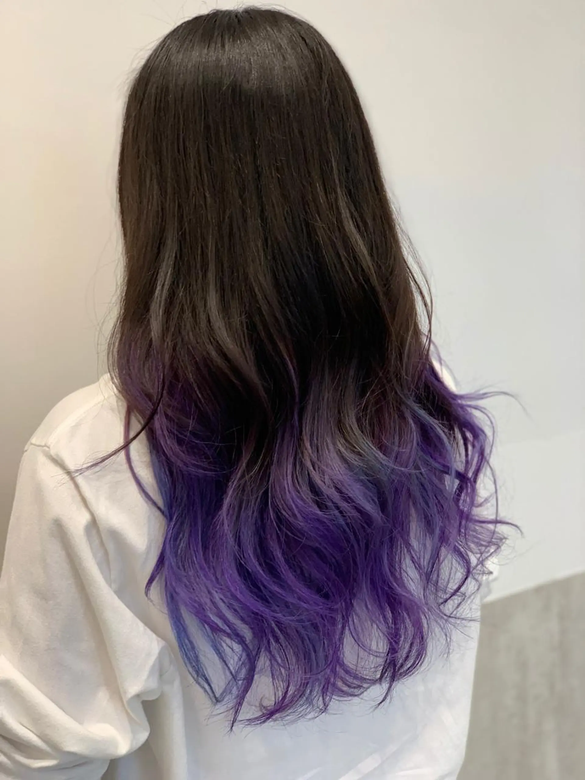 カラー ブリーチ ブルーカラー グラデーションカラー バイオレットカラー ヘアカラー 佐野 智史のヘアスタイル