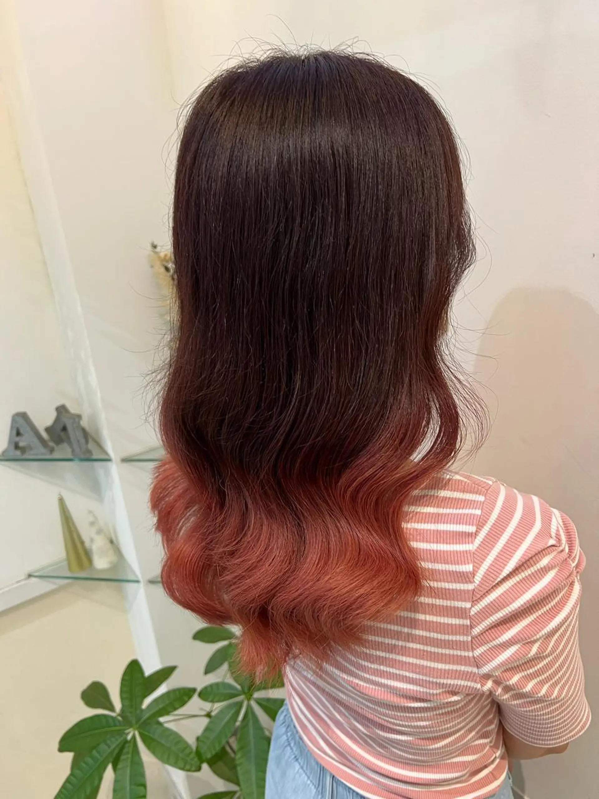 ロング ブリーチしない暖色 カラー🥀杉 優菜のヘアスタイル