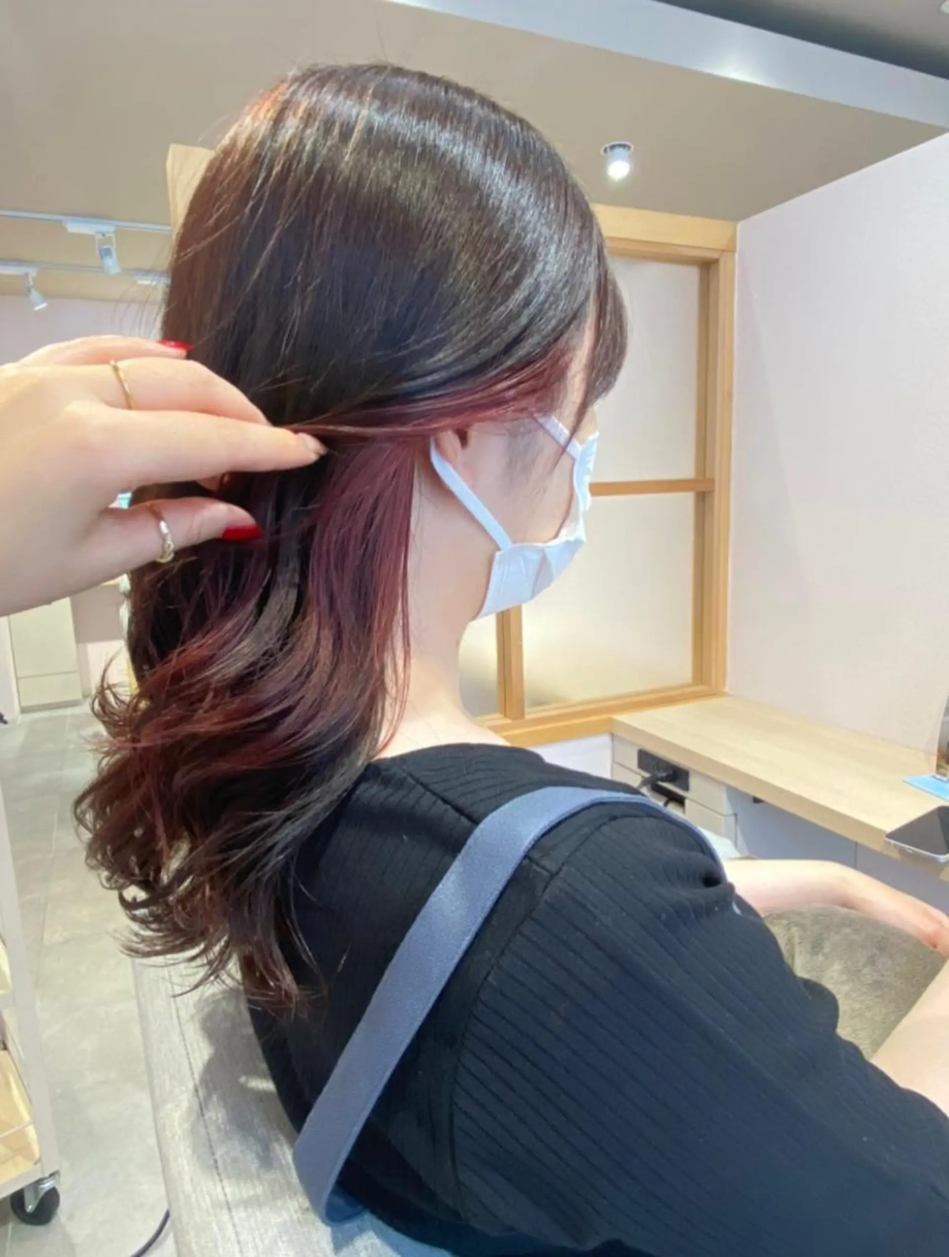 ロング カラー インナーカラー ピンクカラー nagisa /縮毛矯正のヘアスタイル