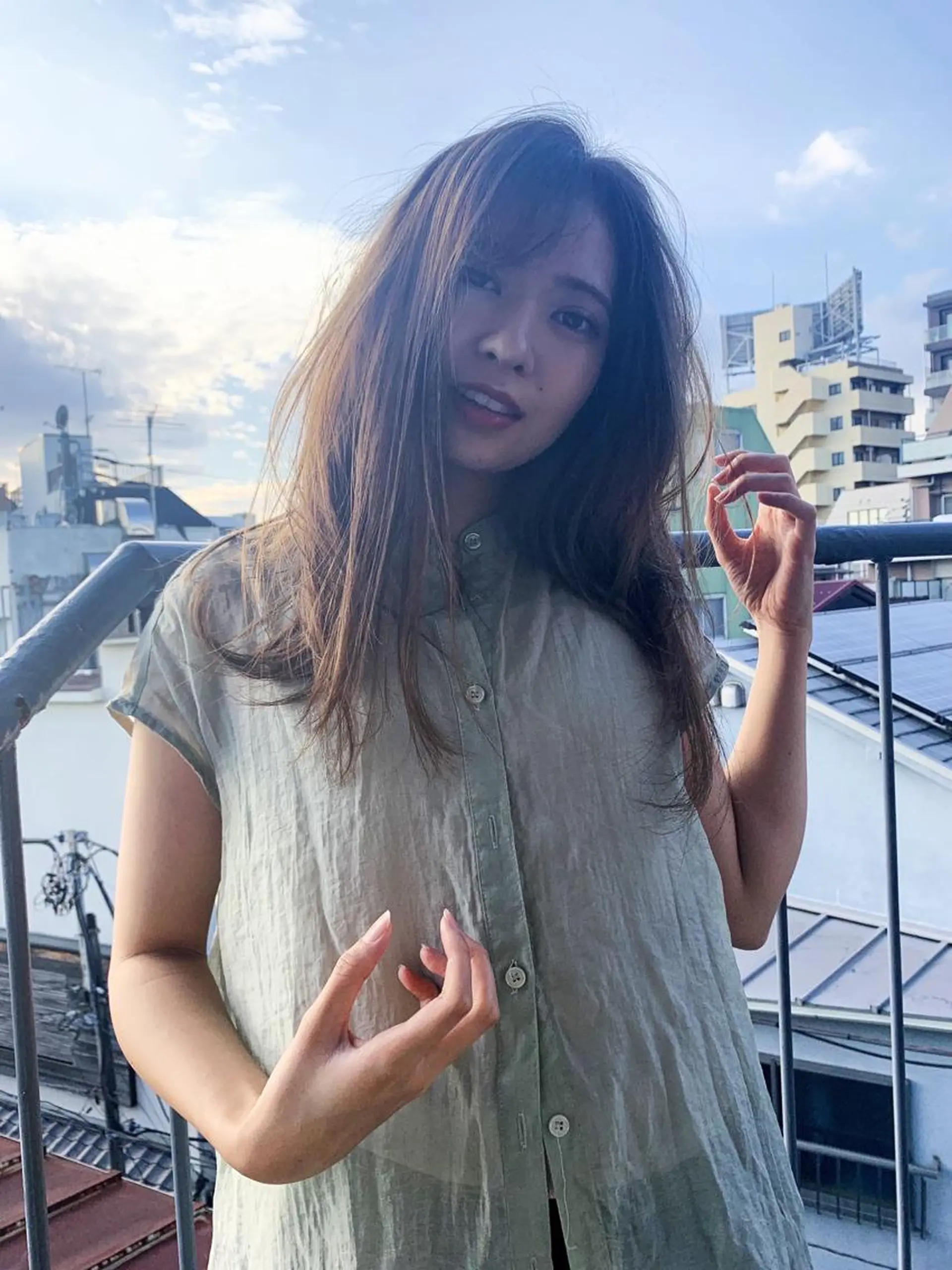 ロング カラー ヘアアレンジ 石川 葵のヘアスタイル