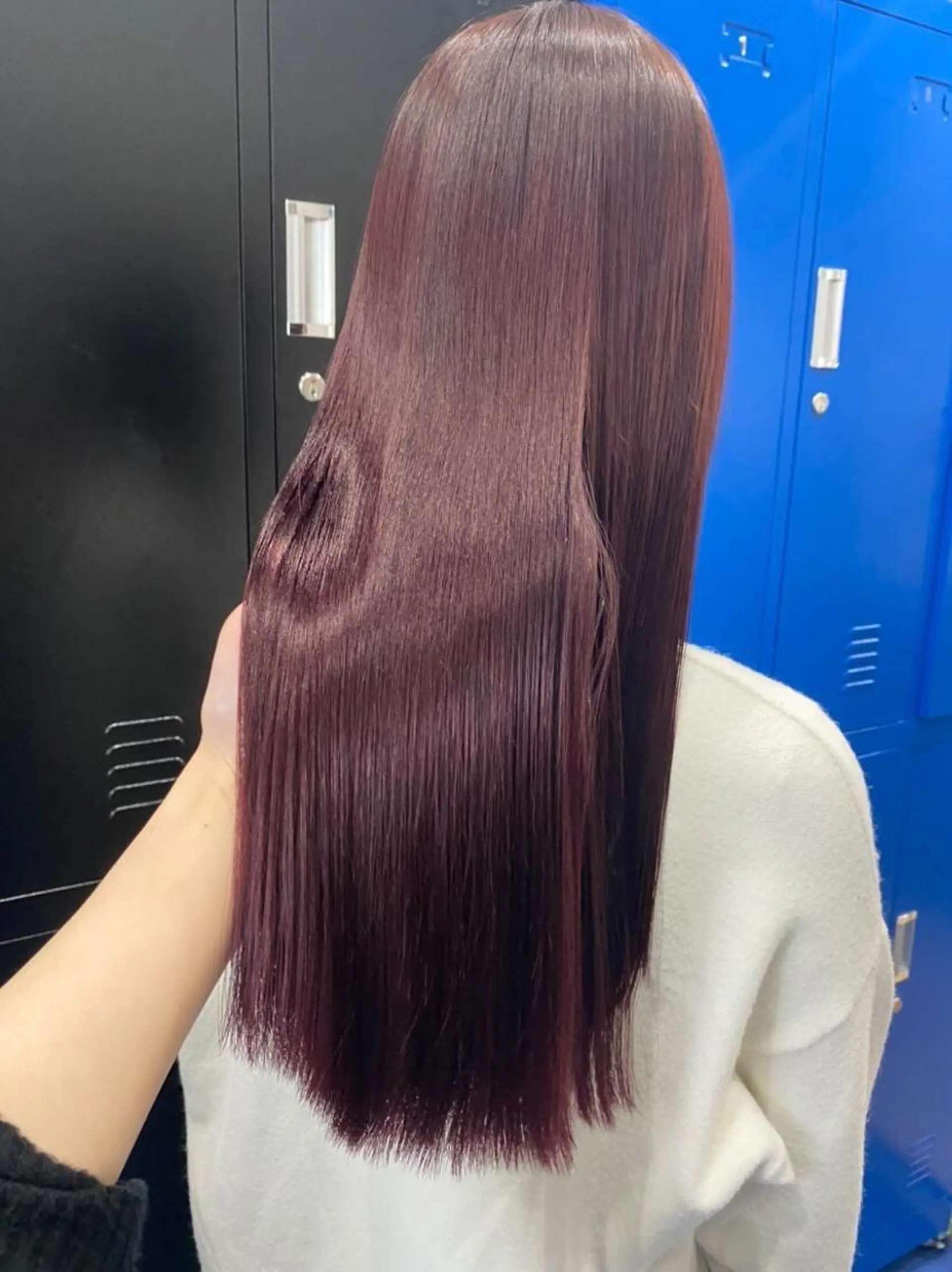 カラー white.梅田 デザインカラー🦄のヘアスタイル