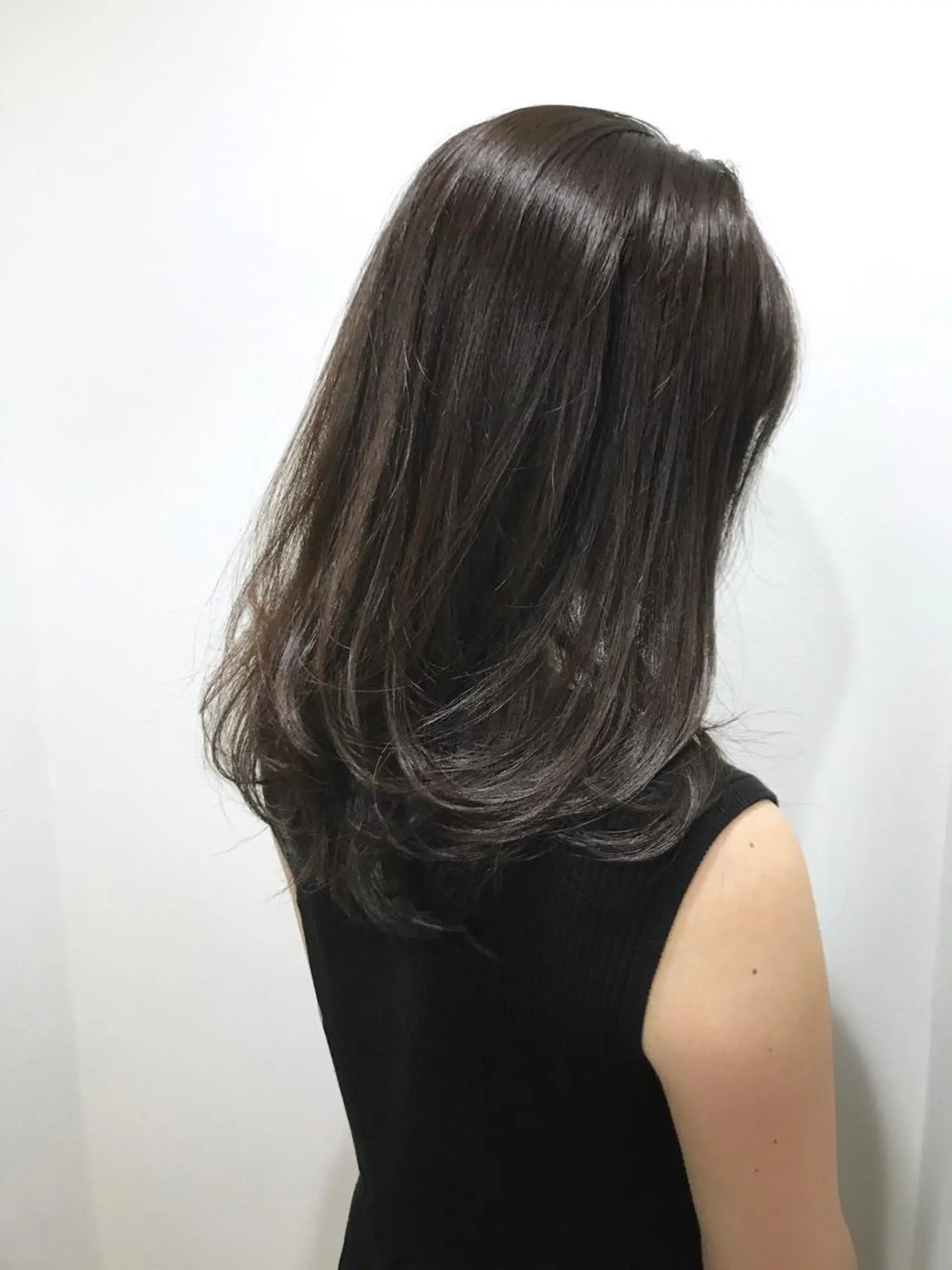 セミロング カラー パーマ ヘアアレンジ アッシュ ベージュカラー 境 健助のヘアスタイル