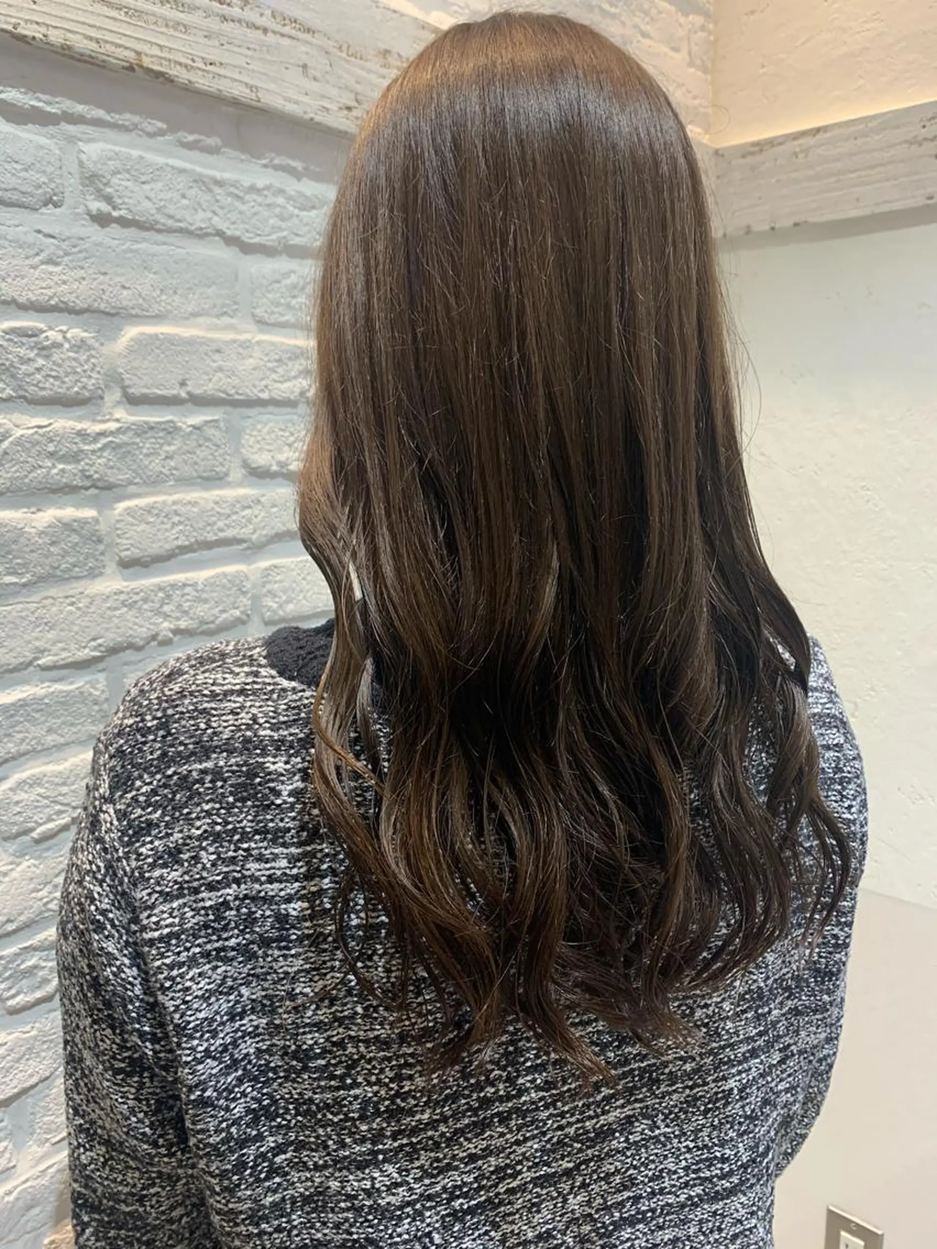 ロング カラー アッシュ アッシュブラウン ブラウンカラー カット ヘアカラー Gisel みらののヘアスタイル