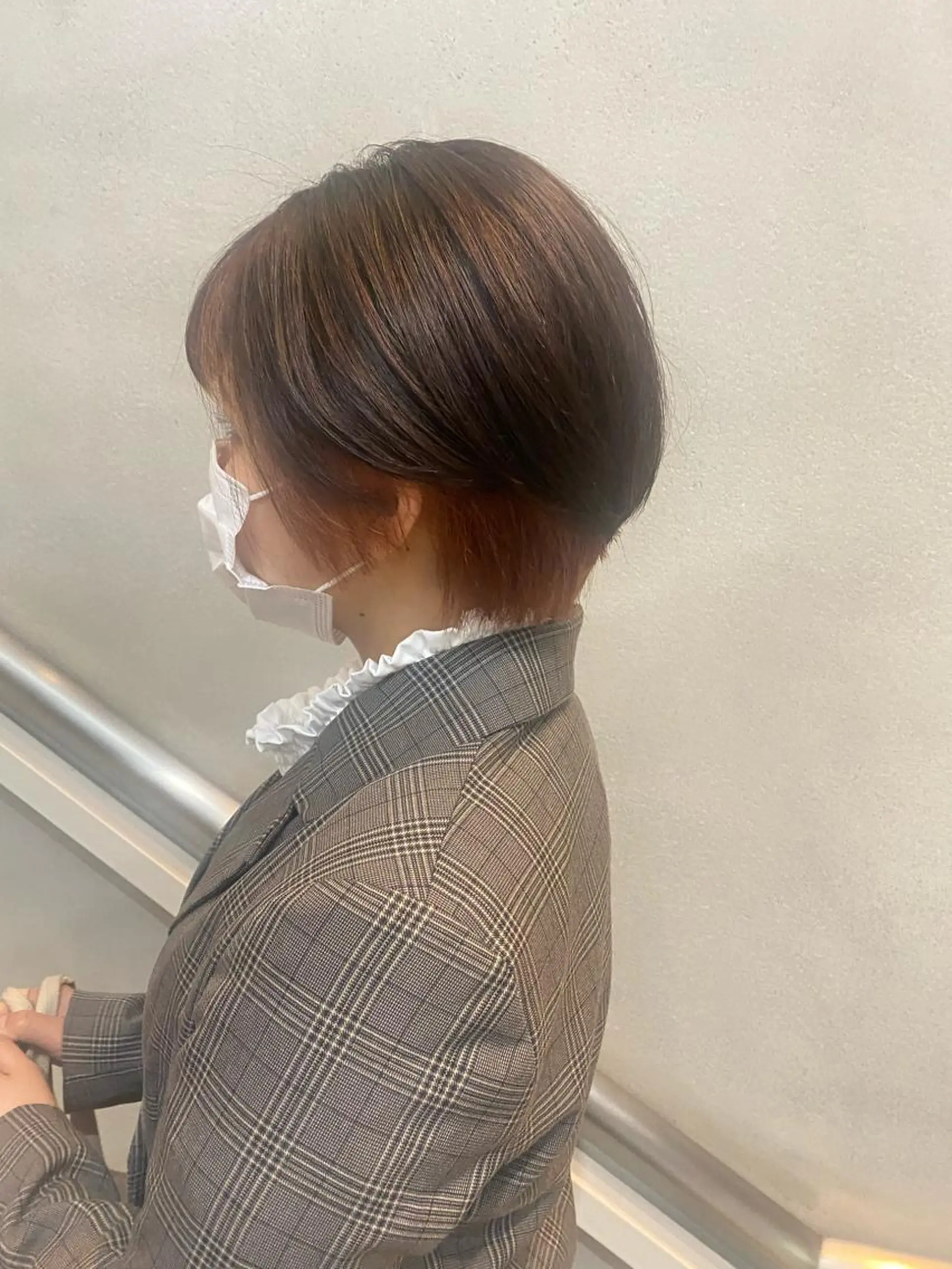 ショート カラー ショートヘア 小顔カット 艶カラー　宮﨑 蒼のヘアスタイル