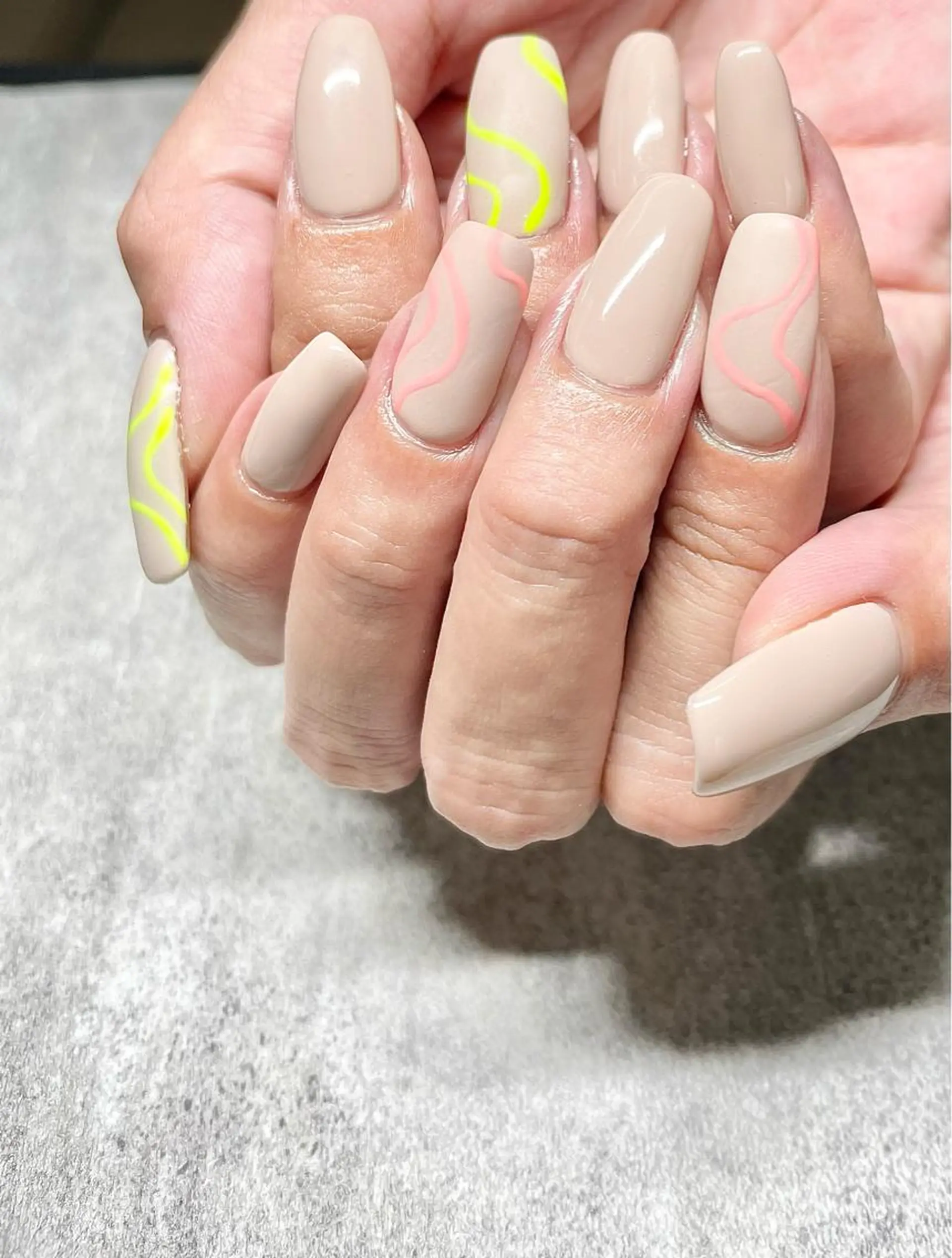 ネイル マグネットネイル ミラーネイル ニュアンスネイル ワンカラーネイル 春ネイル ハンドネイル amati_nail TAKAKOのネイルデザイン