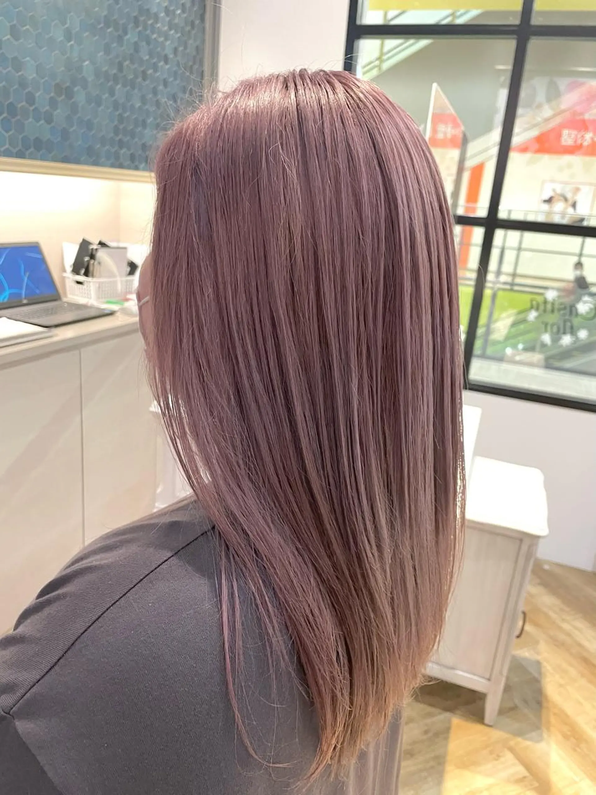 ロング カラー カット ヘアカラー 大橋 拓実のヘアスタイル