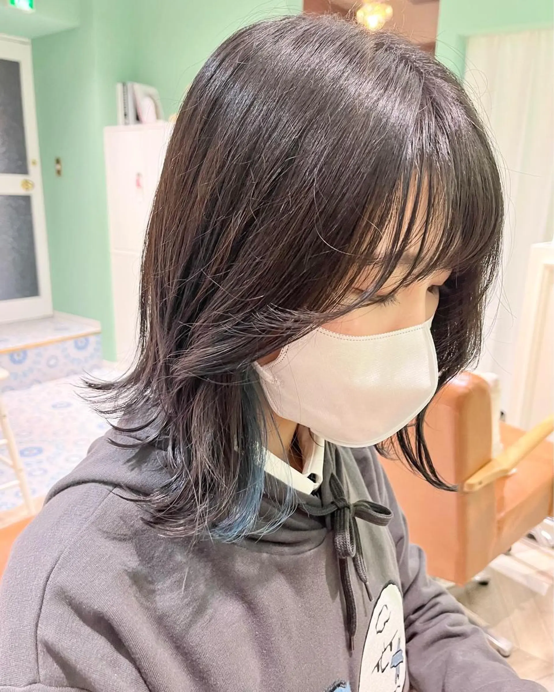 ミディアム カラー ブルーカラー イヤリングカラー ネイビーカラー 髪質改善☆ 縮毛矯正miyuのヘアスタイル