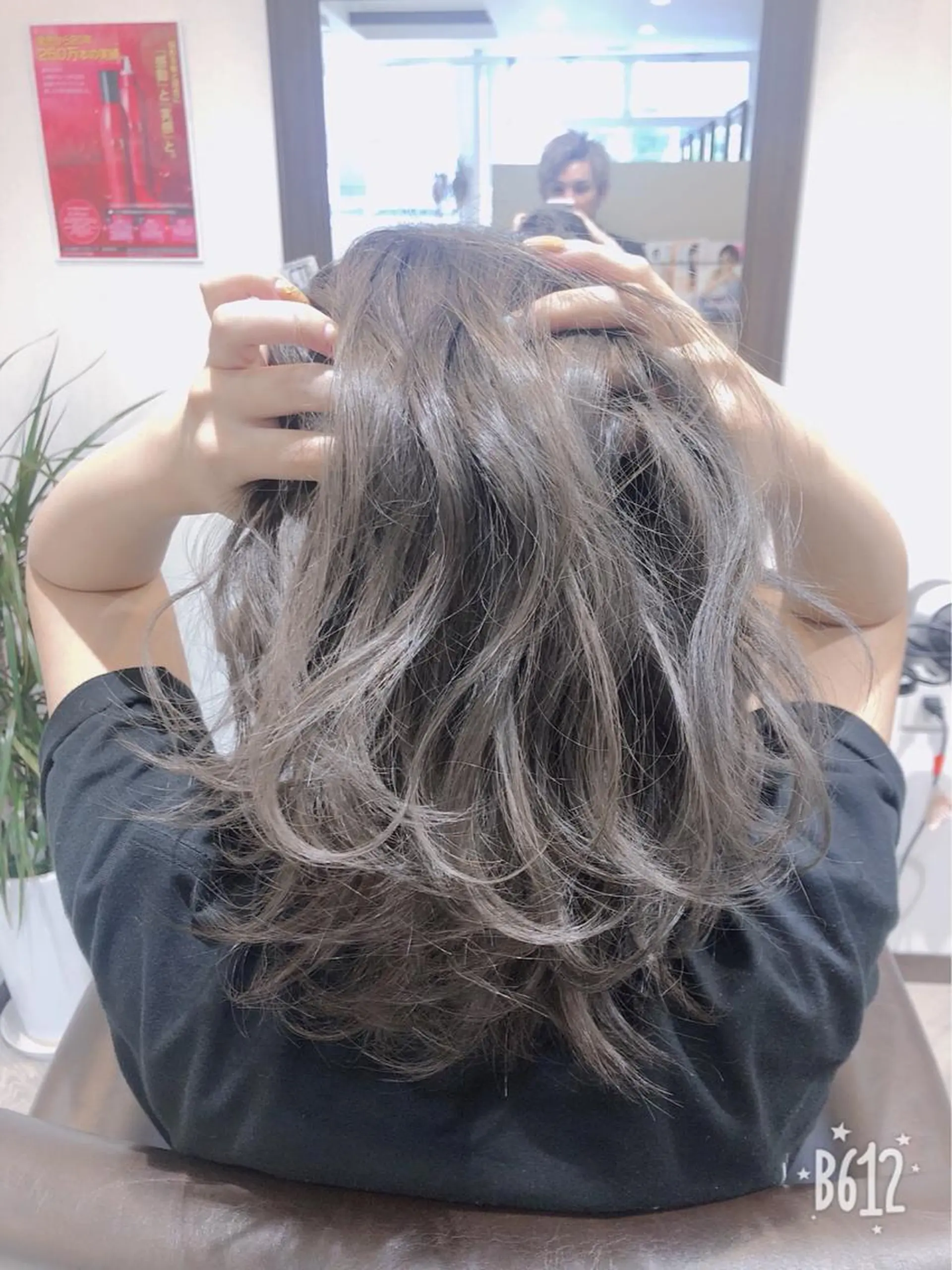ミディアム カラー パーマ ヘアアレンジ メンズ キッズ ネイル マツエク・マツパ カット ヘアカラー トリートメント 山崎 義弘のヘアスタイル