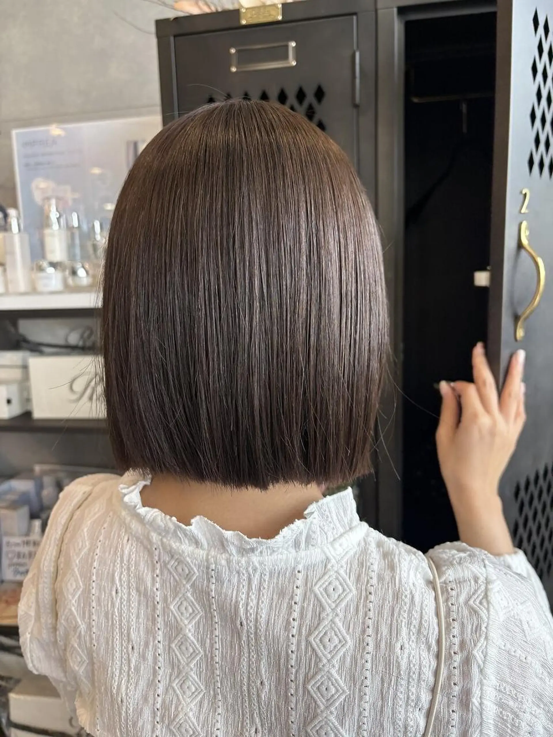 ショート カラー ✨艶カラー・ストレー ト✨Lissのヘアスタイル