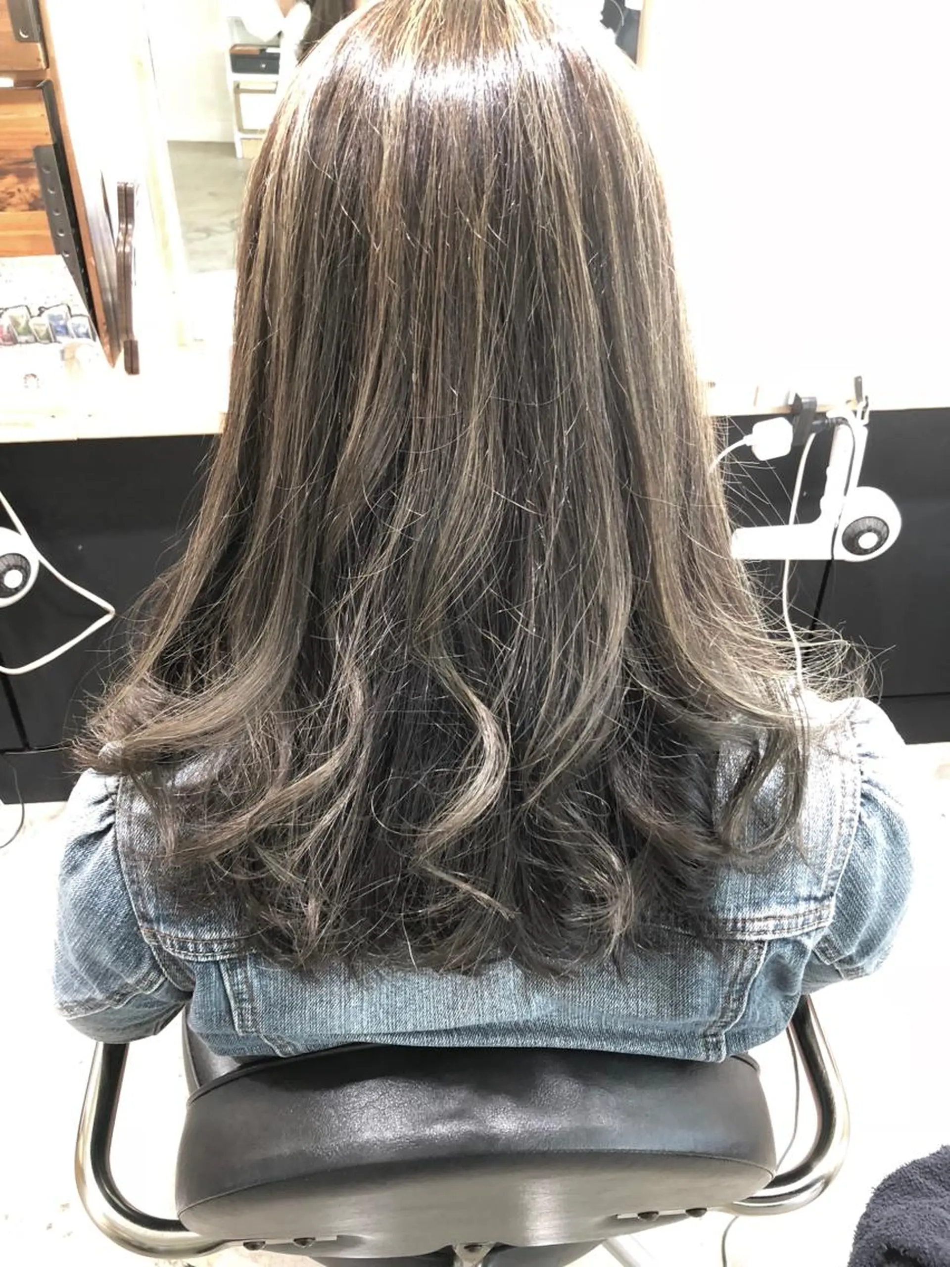 ロング カラー 透明感カラー ハイライトカラー ハイライト 舘野 太嘉宏のヘアスタイル