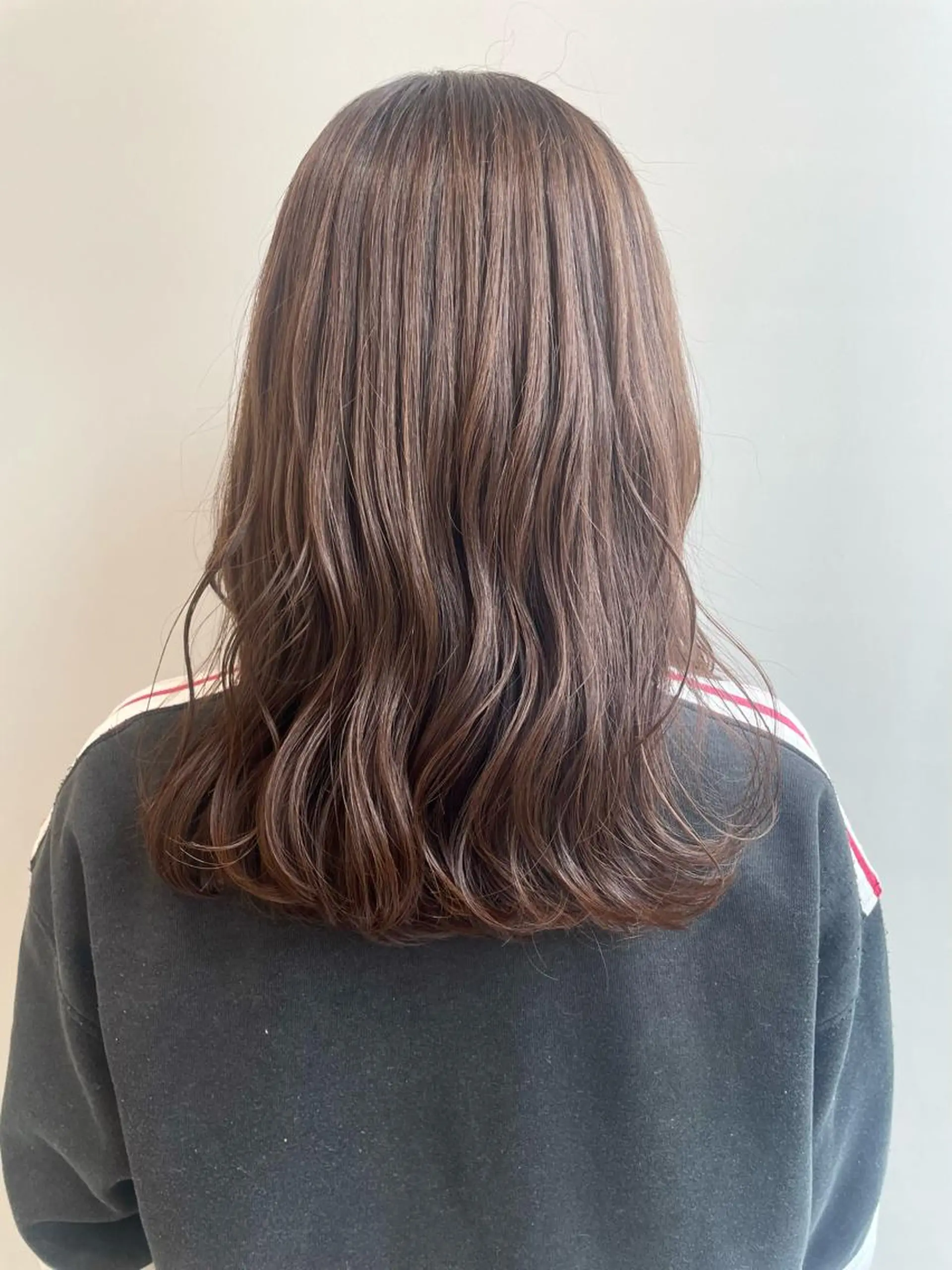 セミロング カラー カット トリートメント 山口 莉奈のヘアスタイル