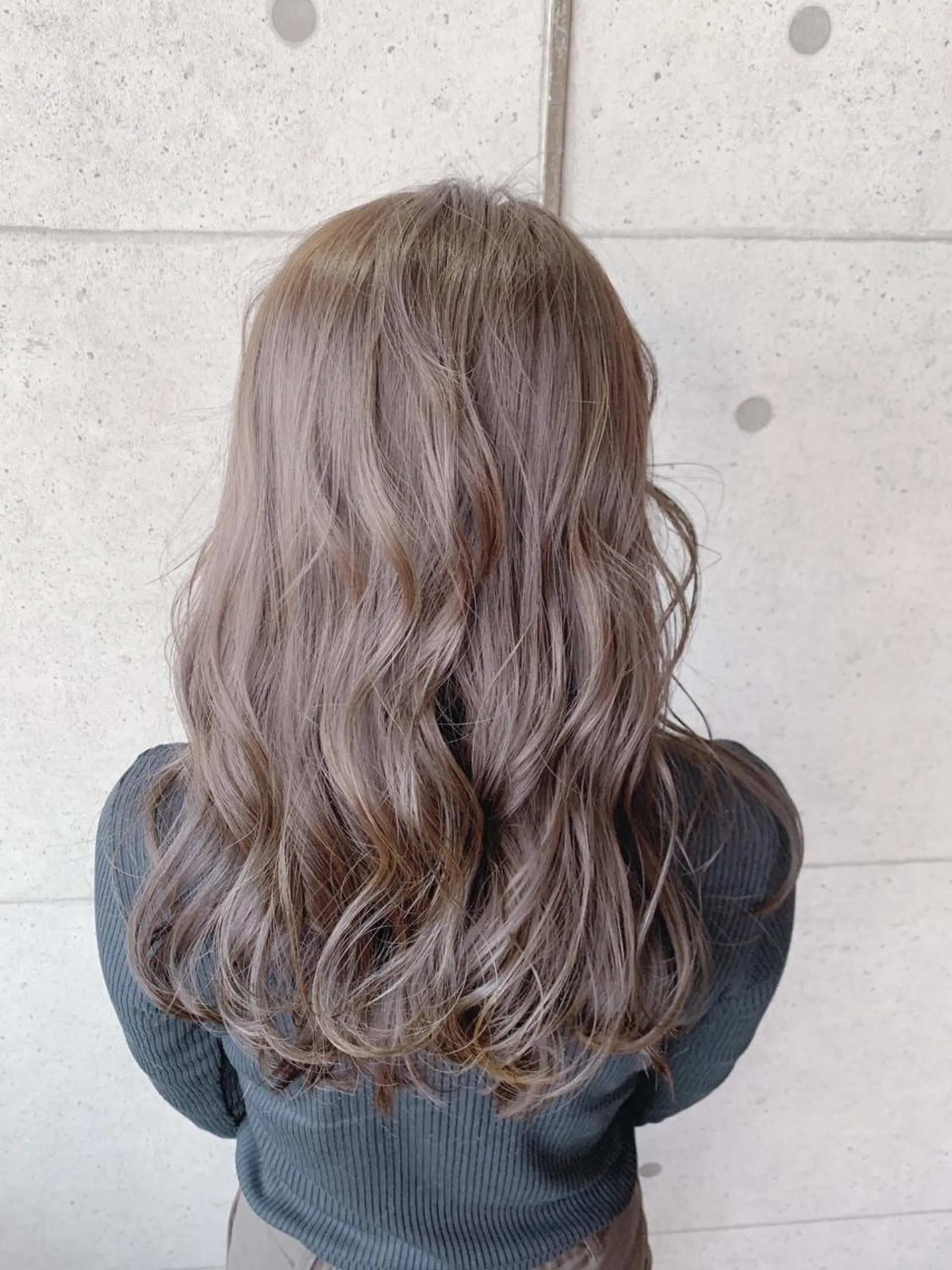 セミロング カラー 透明感カラー 福森 みずきのヘアスタイル