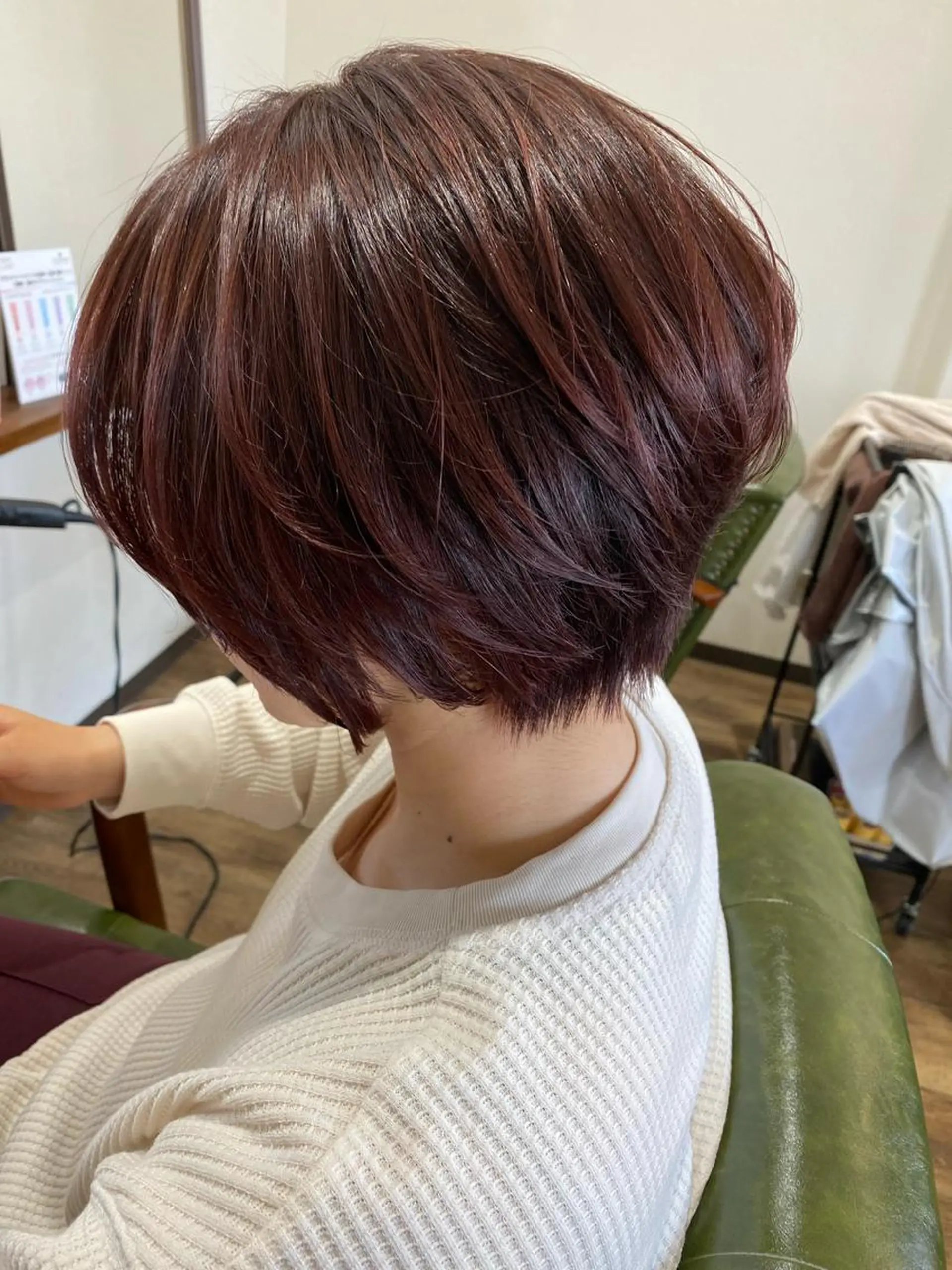 ショート カラー ハンサムショート ブリーチ ブリーチなしカラー ピンクカラー ショートヘア カット ヘアカラー トリートメント Rug Relief 吉田のヘアスタイル