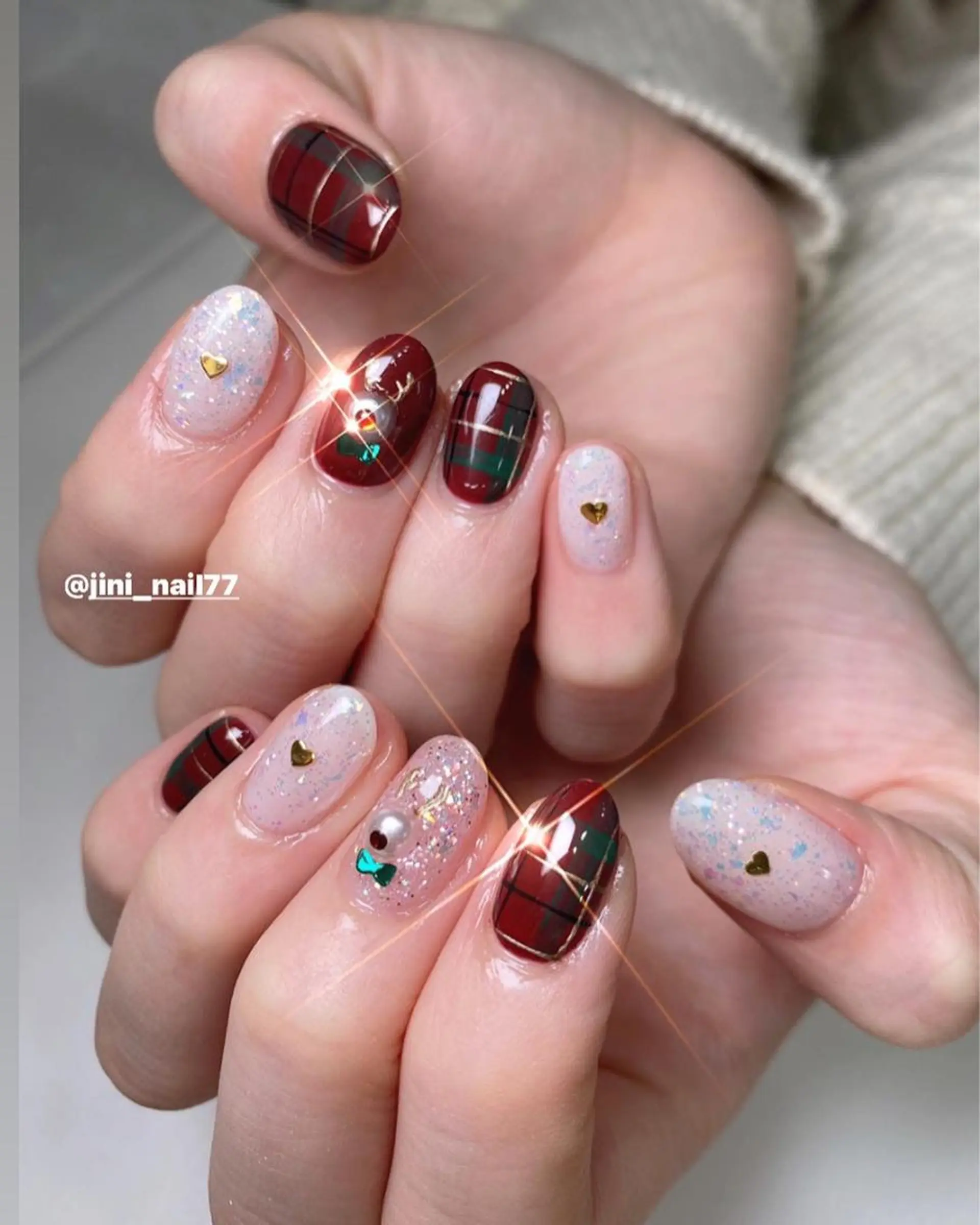 ネイル JINI NAIL所属・ジニ ネイルのネイルデザイン
