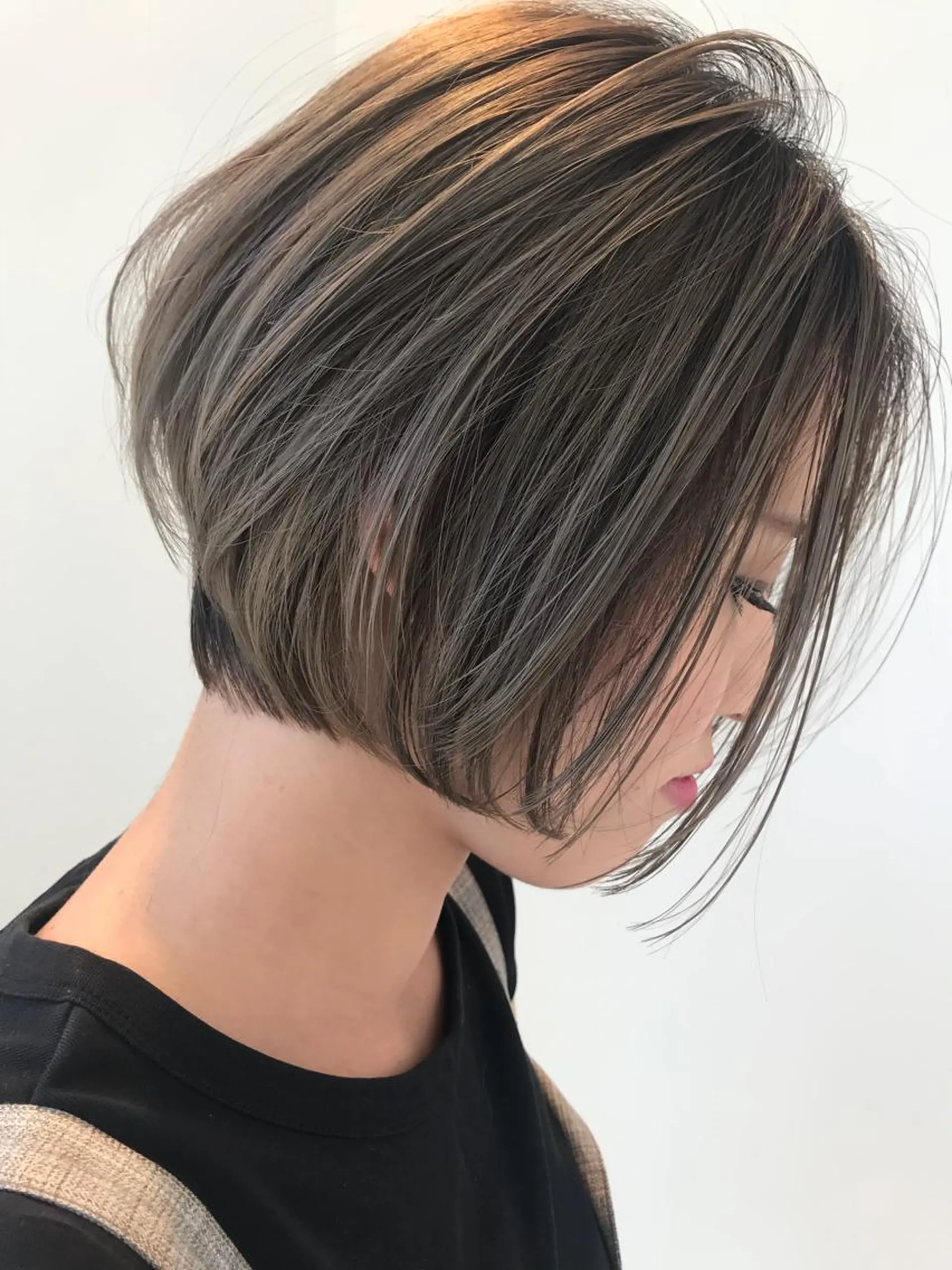 ショート 前下がりボブ ボブ ヘアカラー トリートメント 森崎 士/似合わせカラーのヘアスタイル