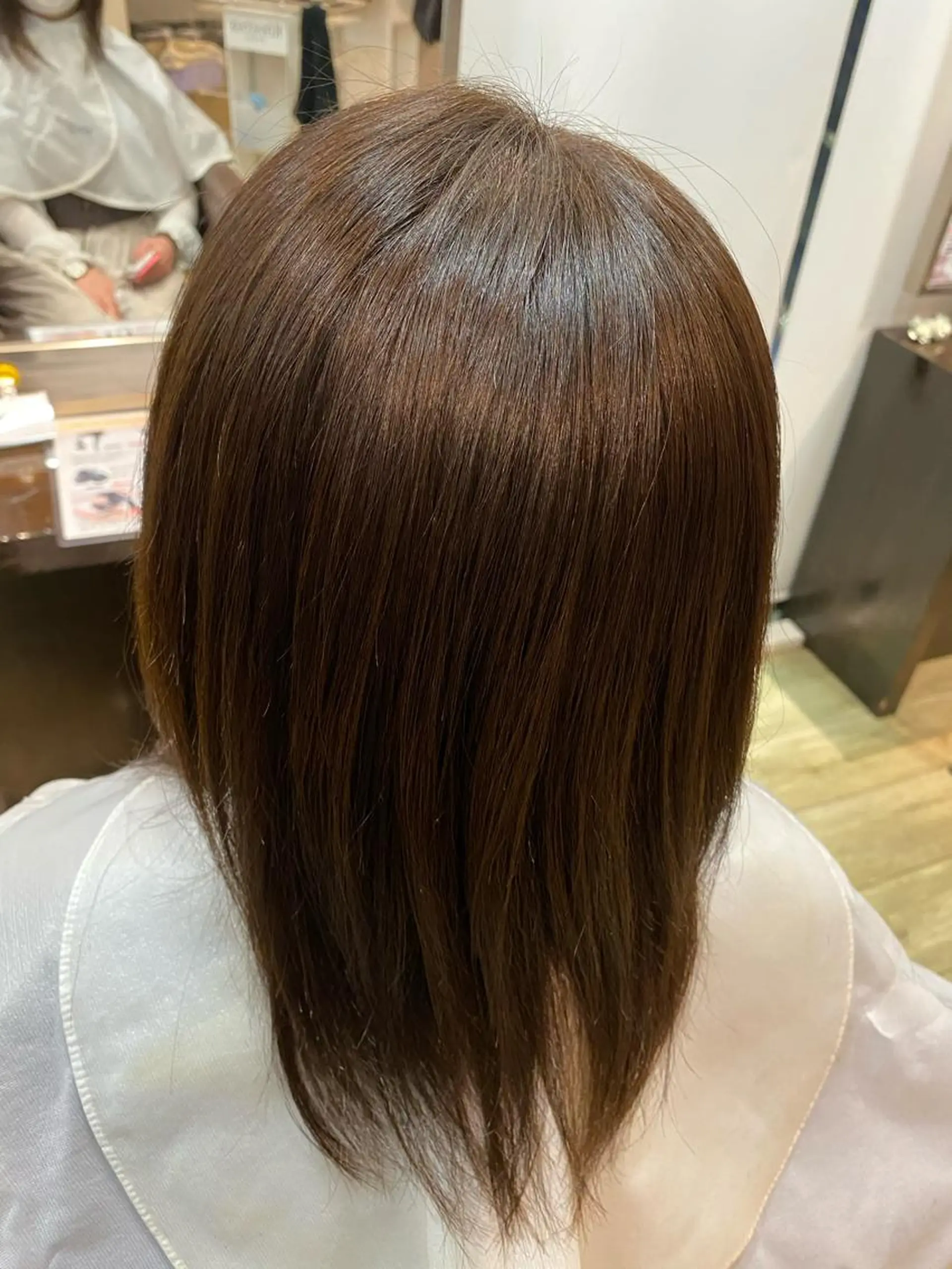 ミディアム カラー 小宮 真理奈のヘアスタイル