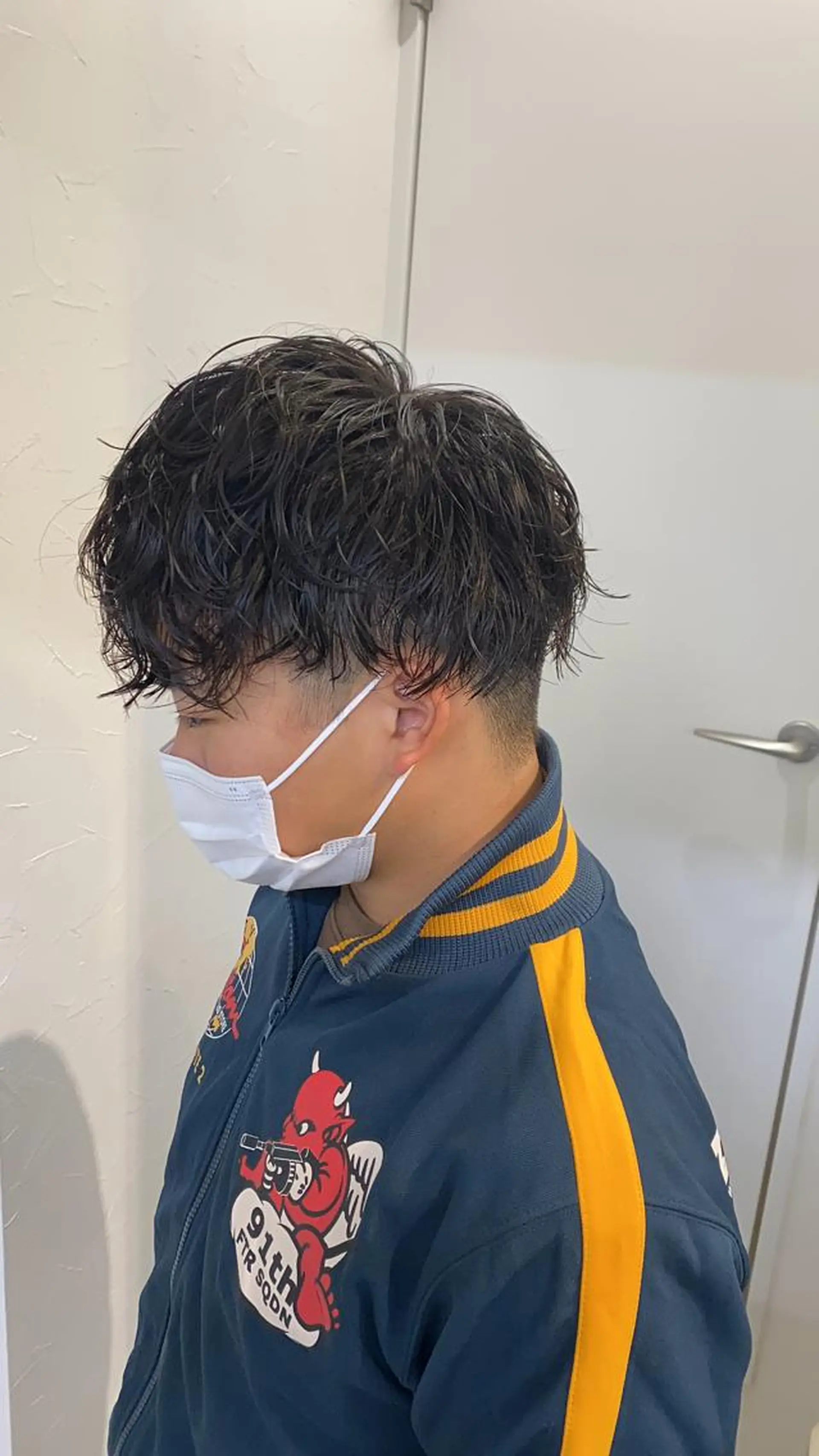 ショート パーマ メンズ メンズブリーチ メンズハイトーン メンズウルフカット 似合わせカット ウルフカット 梅田l大人韓国ヘア レイヤー×艶カラーのヘアスタイル