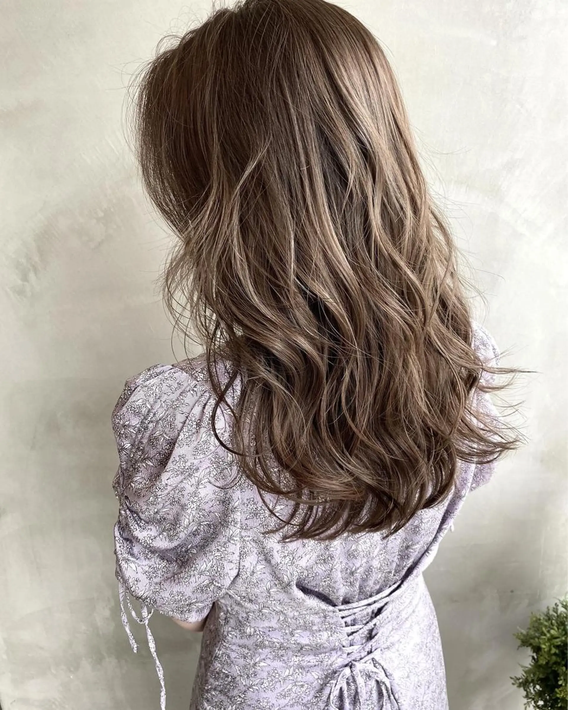 ロング カラー ヘアアレンジ ネイル マツエク・マツパ 透明感カラー ハイライトカラー インナーカラー くびれヘア 外国人風カラー 夜23時まで予約🉑 reverieあきらのヘアスタイル