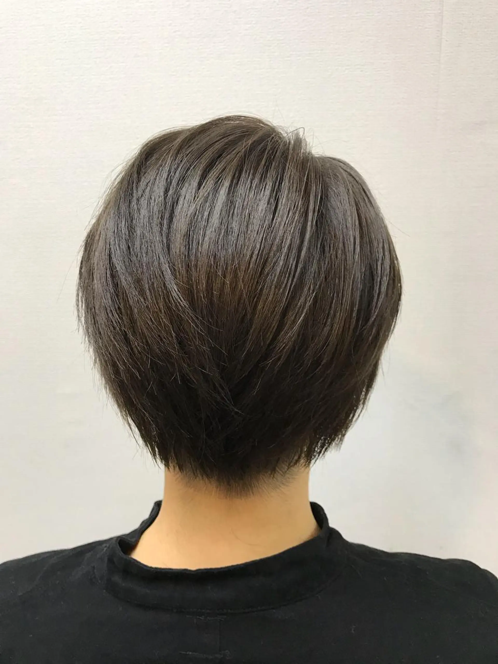 ショート カラー カット ヘアカラー トリートメント 吉森 満俊のヘアスタイル