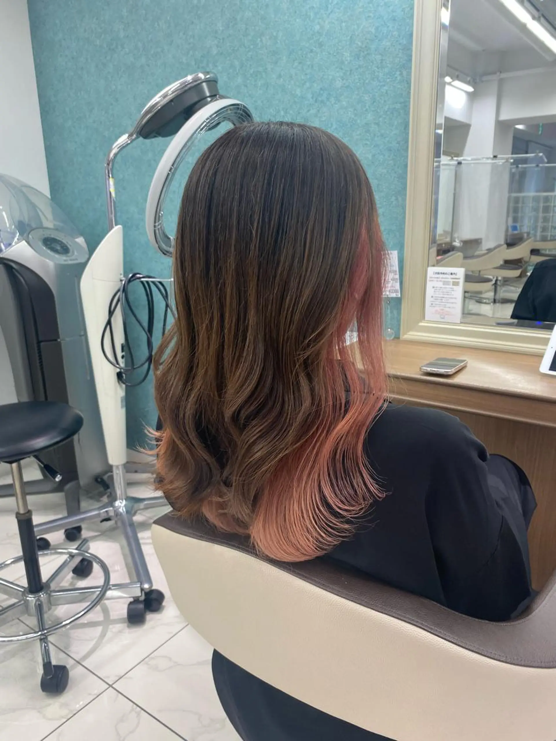 ロング カラー インナーカラー ピンクカラー 長妻莉央/縮毛矯正 髪質改善カラーのヘアスタイル