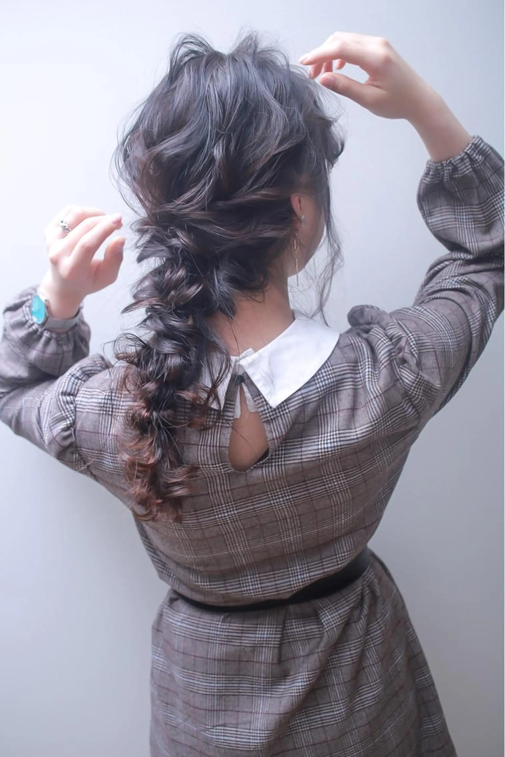 ロング カラー ヘアアレンジ 伊藤 裕貴のヘアスタイル