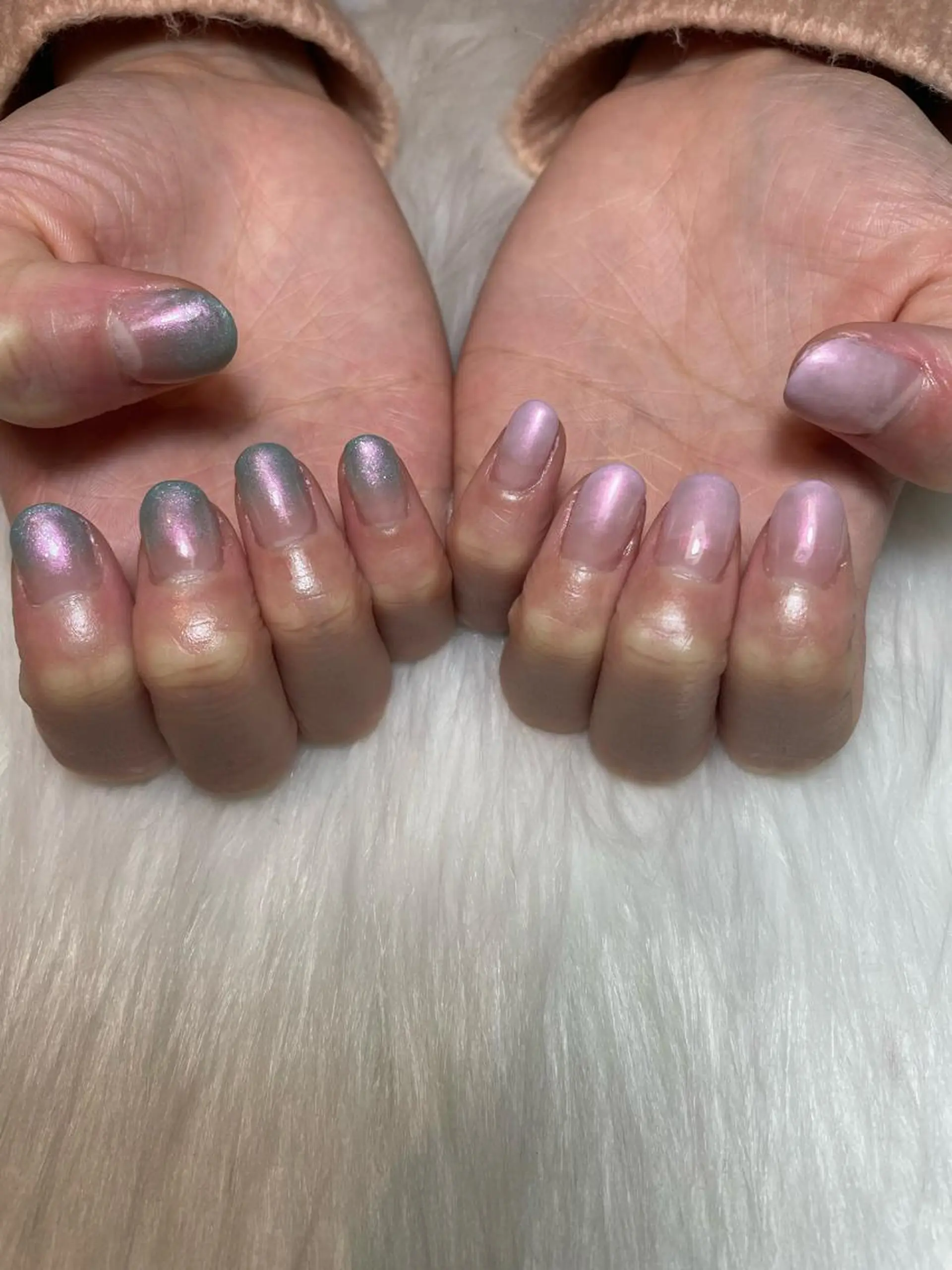 ネイル グラデーション 大袋駅東口徒歩2分 alivioのネイルデザイン