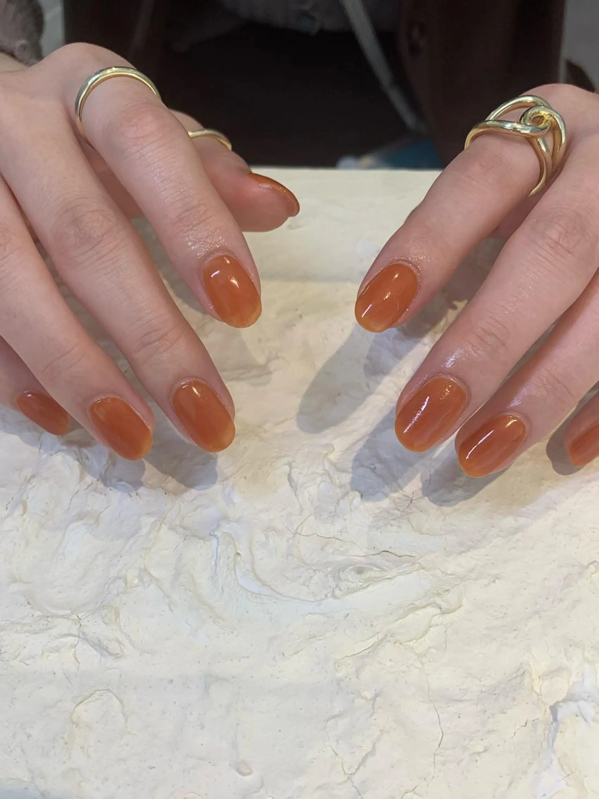 ネイル ブラウン マキノ ユイのネイルデザイン