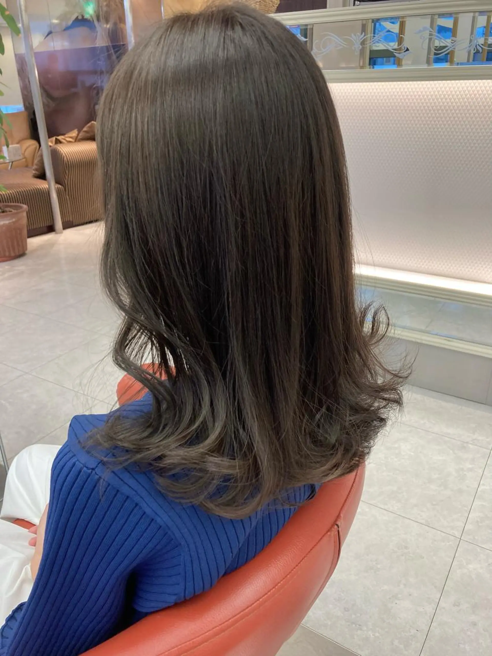 ミディアム カラー 透明感カラー グレージュ オリーブグレージュ オリーブグレー izumi 【カラー/髪質改善】のヘアスタイル