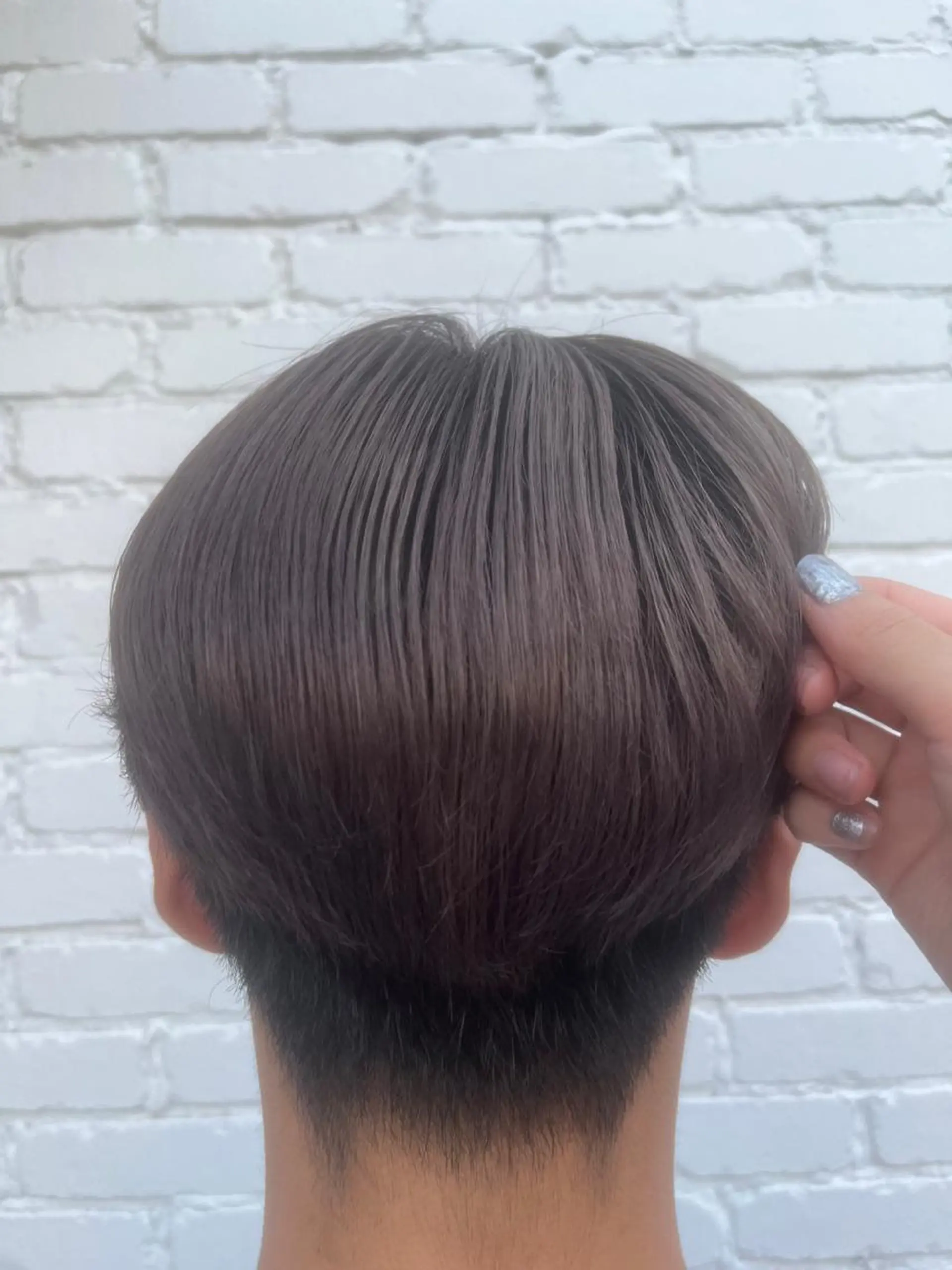 カラー グレージュ 💫レイヤーカット 💫ブリーチ💫サキのヘアスタイル