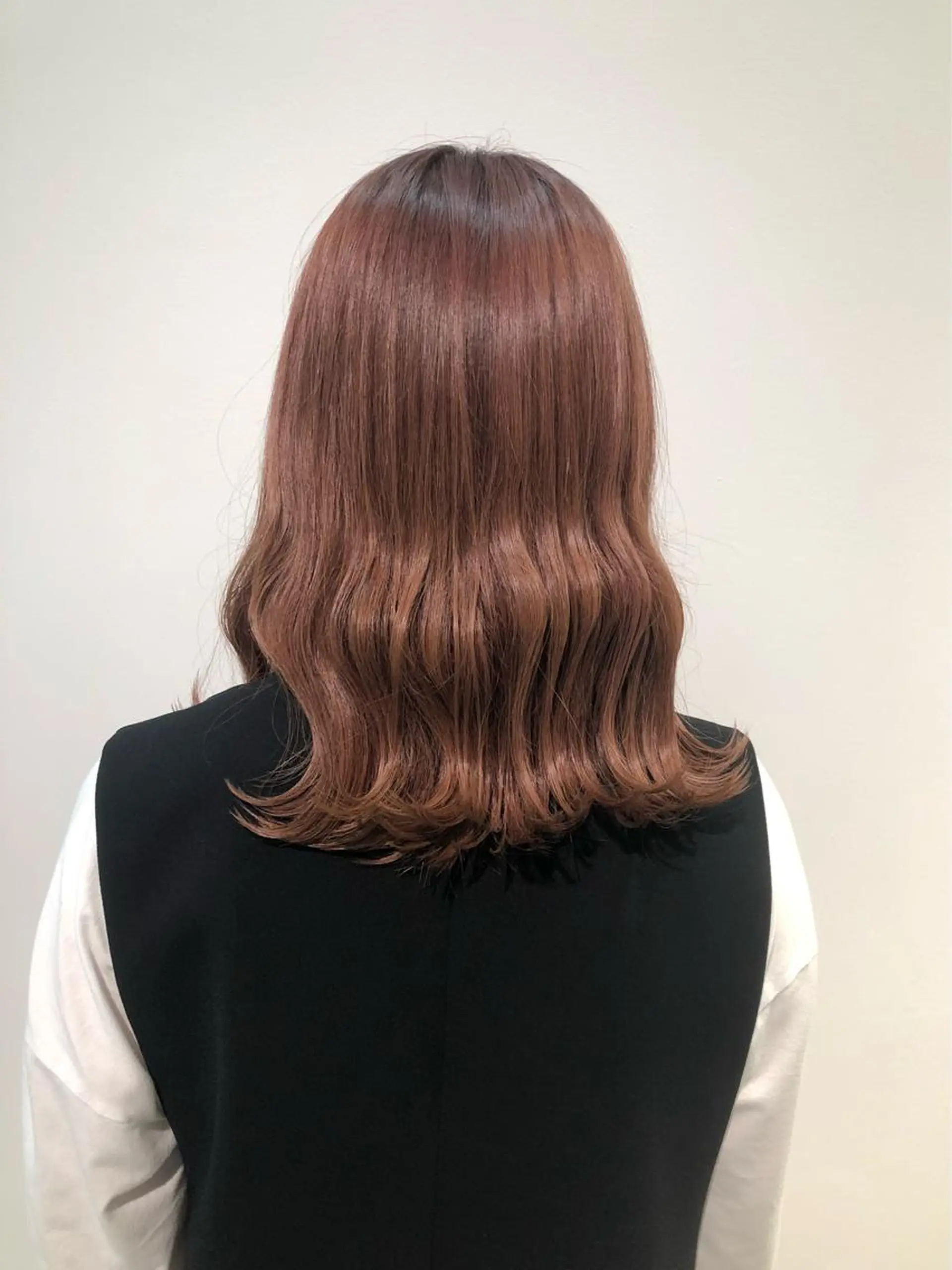 セミロング カラー ブリーチ ピンクカラー テラコッタ ヘアカラー トリートメント ボブレイヤー/ カラー診断/Amiのヘアスタイル