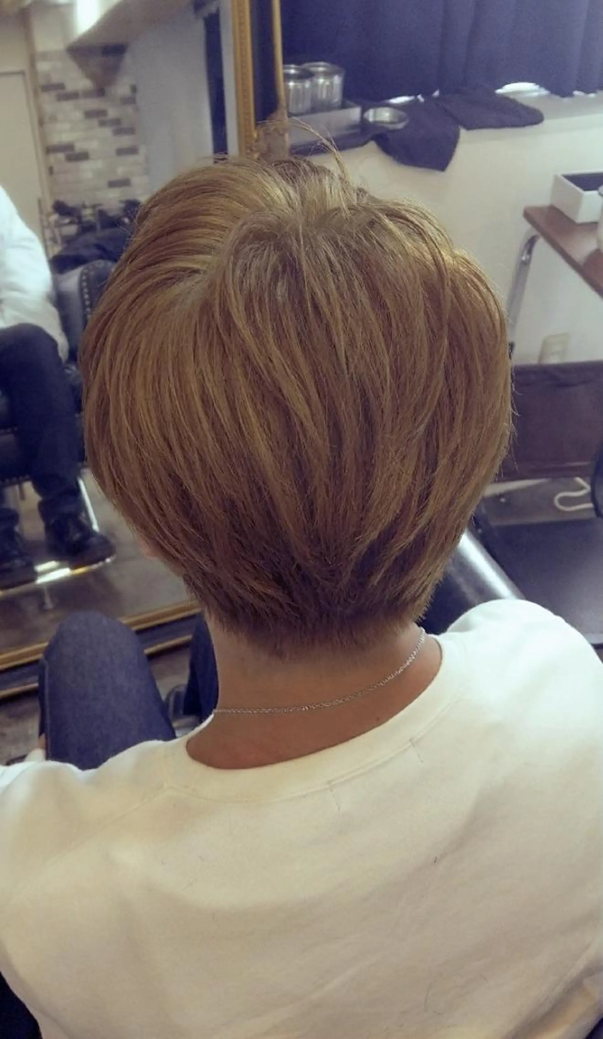 ショート カラー グレージュ ショートヘア リゾートサロン エム バイ ヴァローレ
所属・タナカ *歴10年以上*のヘアスタイル