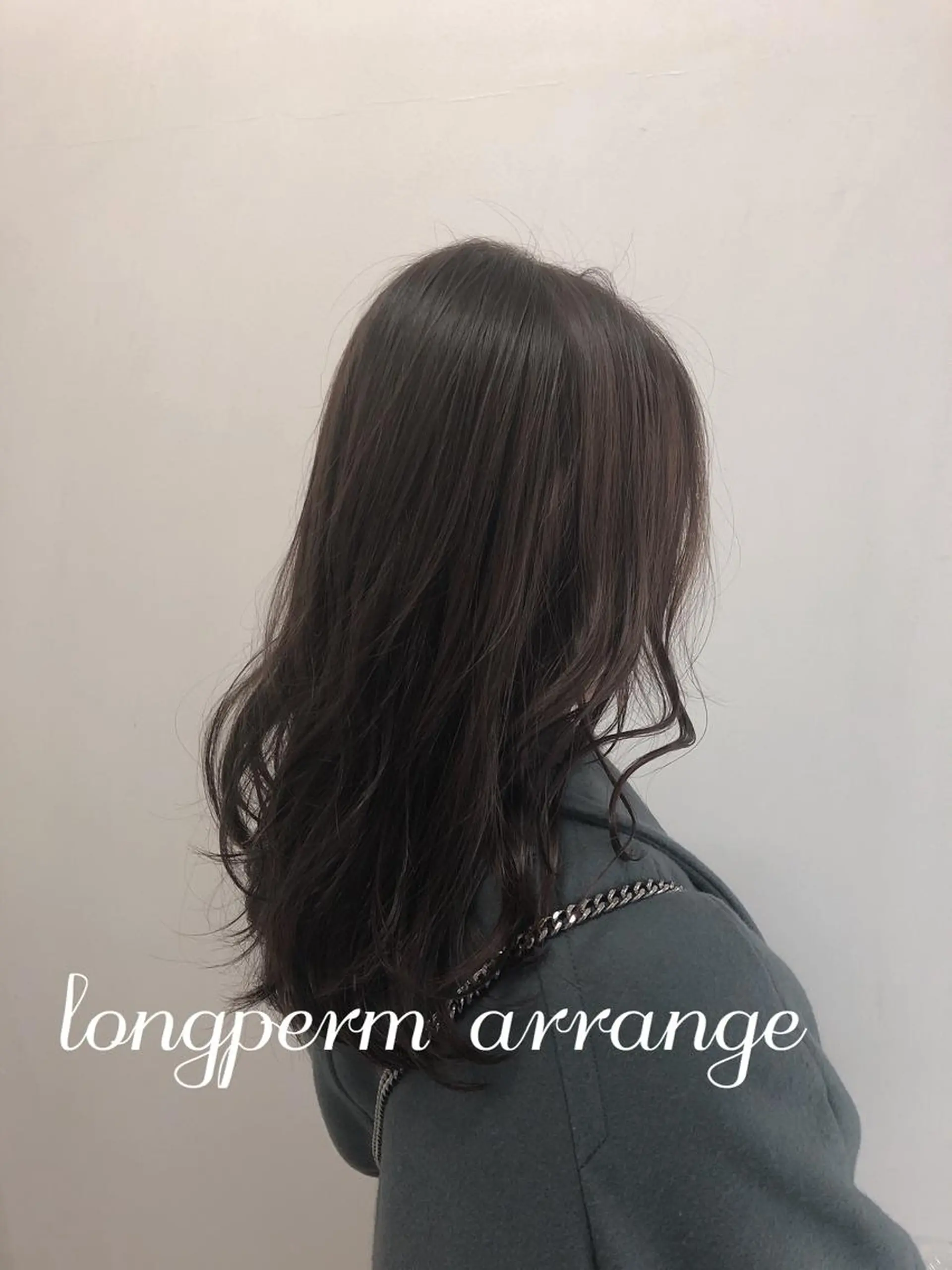 ロング カラー パーマ 透明感カラー REIのヘアスタイル